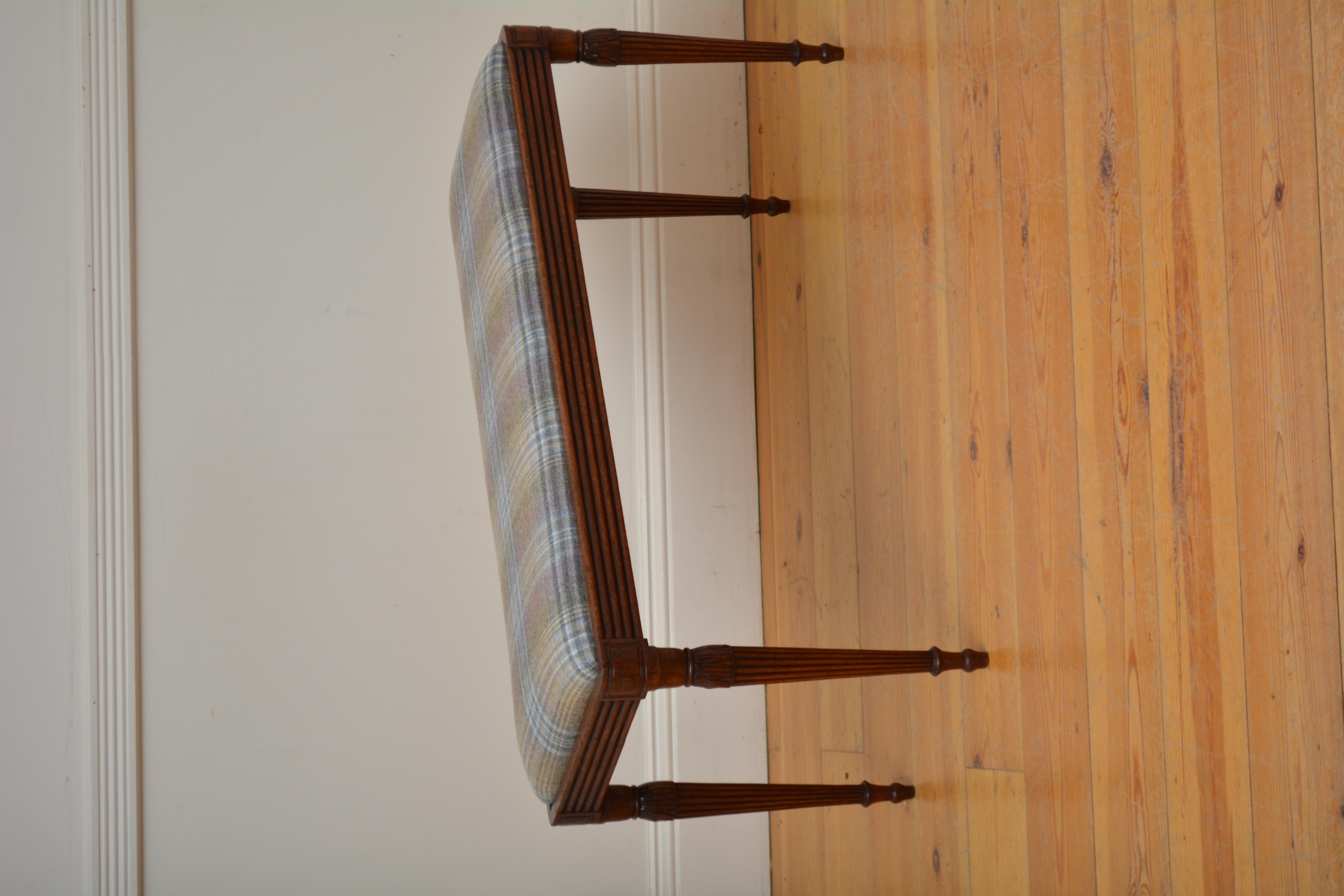 Européen Tabouret duo / siège de fenêtre Régence anglaise en acajou en vente