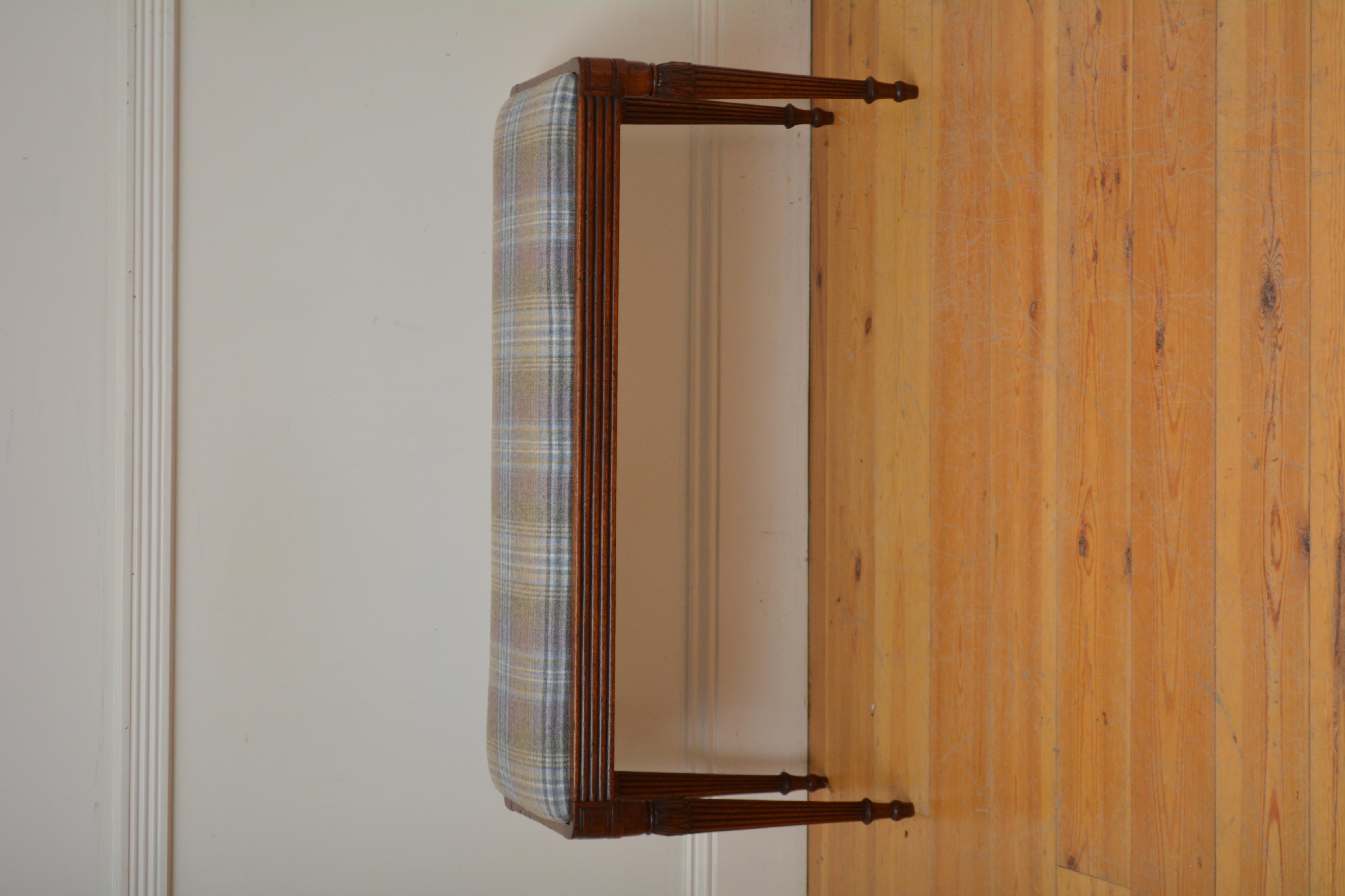 Tabouret duo / siège de fenêtre Régence anglaise en acajou Bon état - En vente à High Peak, GB
