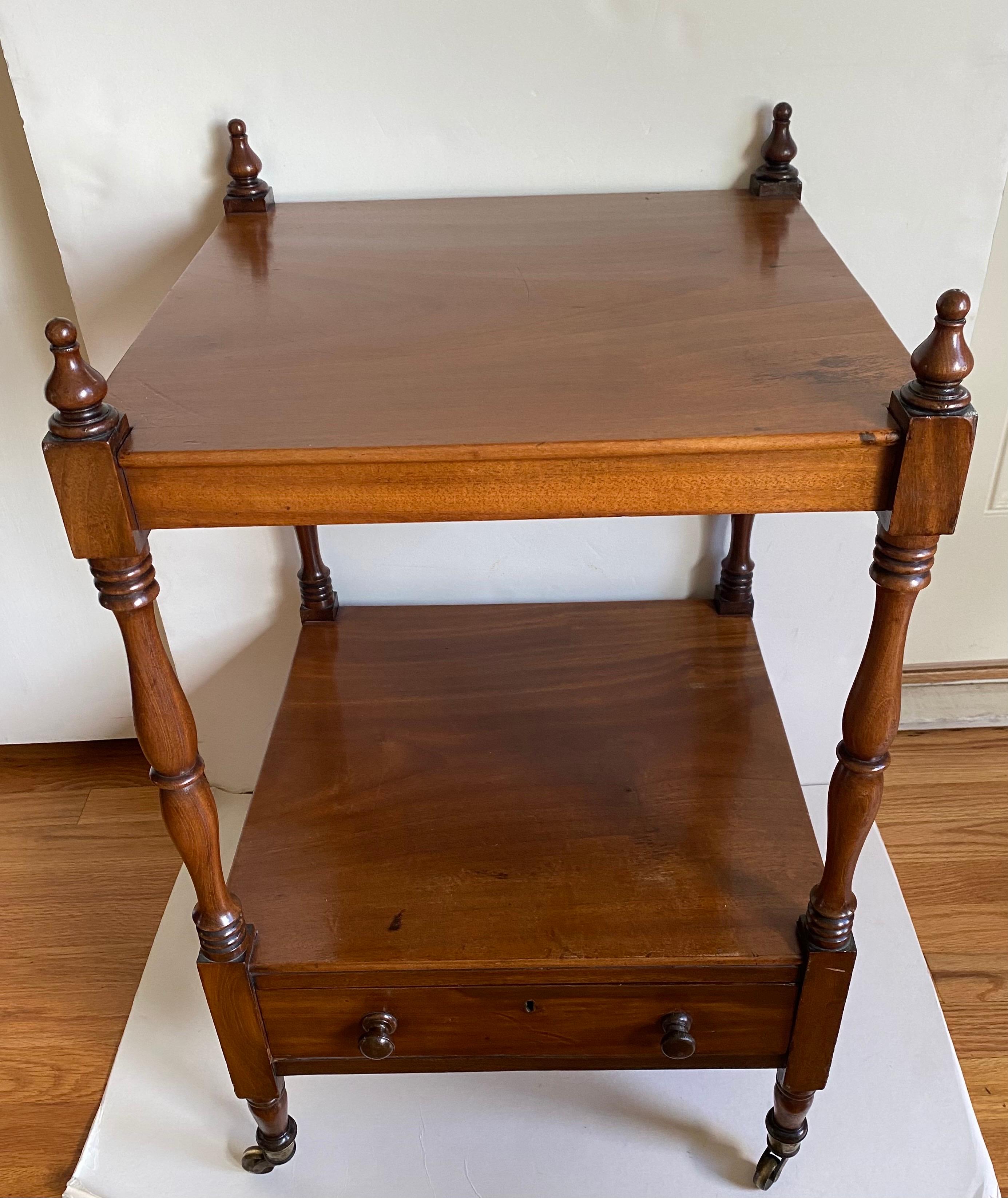 Antique English Regency Mahogany Etagere Trolley Table In Good Condition For Sale In New York, NY