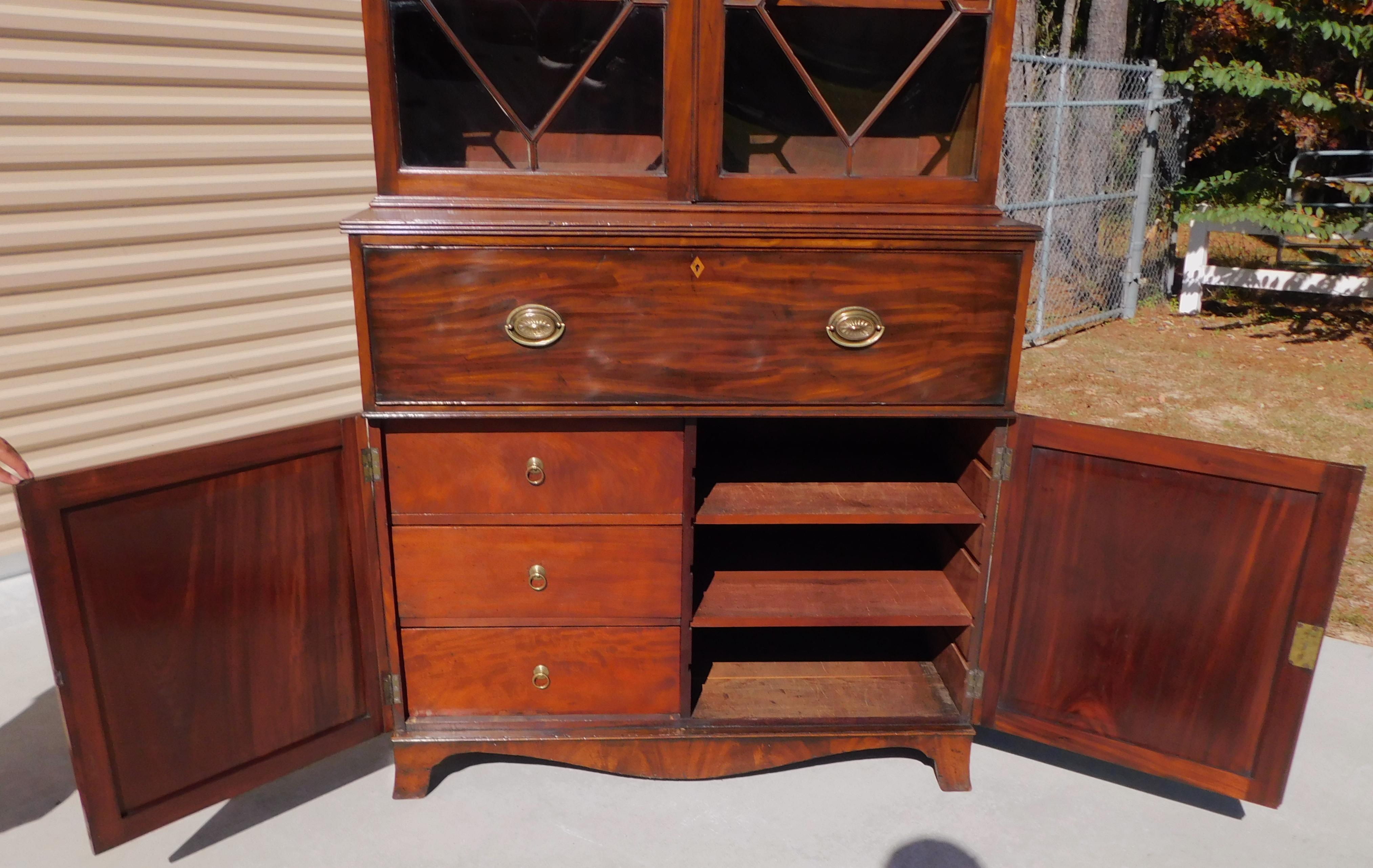 Segretaria inglese Regency in mogano con libreria su piedini storti, C.C. 1800 in vendita 10