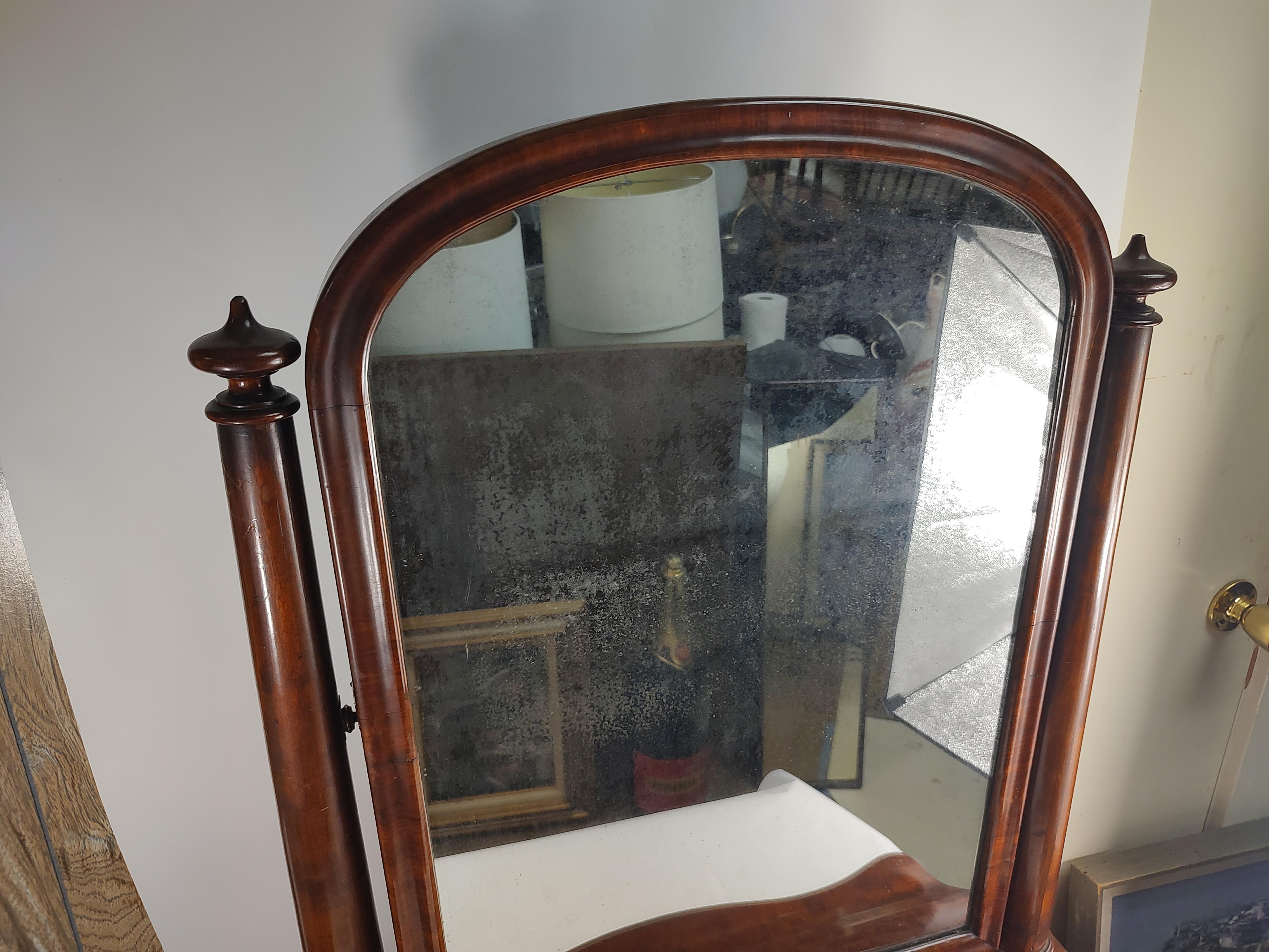 English Regency Mahogany Large Tabletop Shaving Mirror  For Sale 5