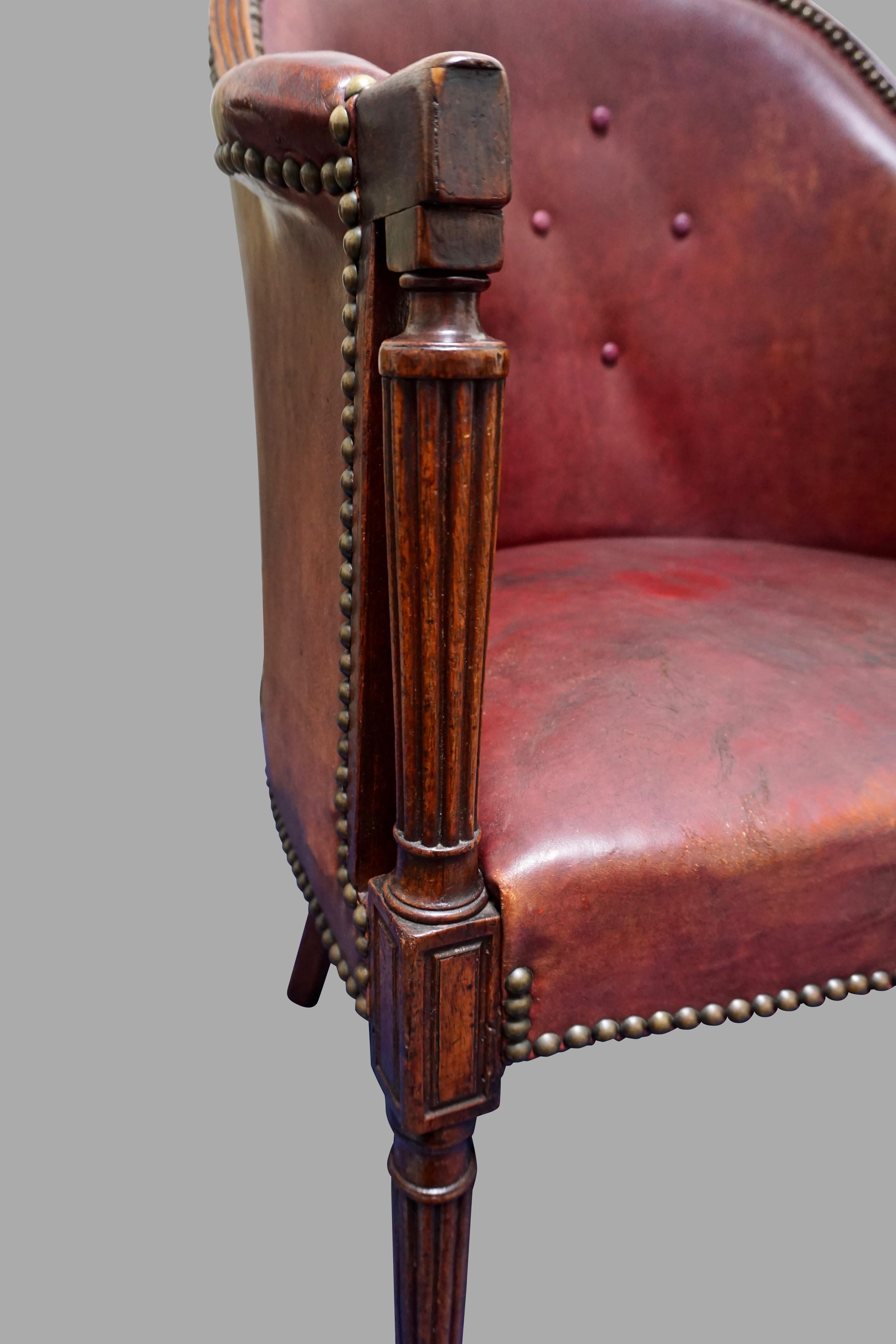 English Regency Mahogany Leather Upholstered Tub Chair In Good Condition In San Francisco, CA