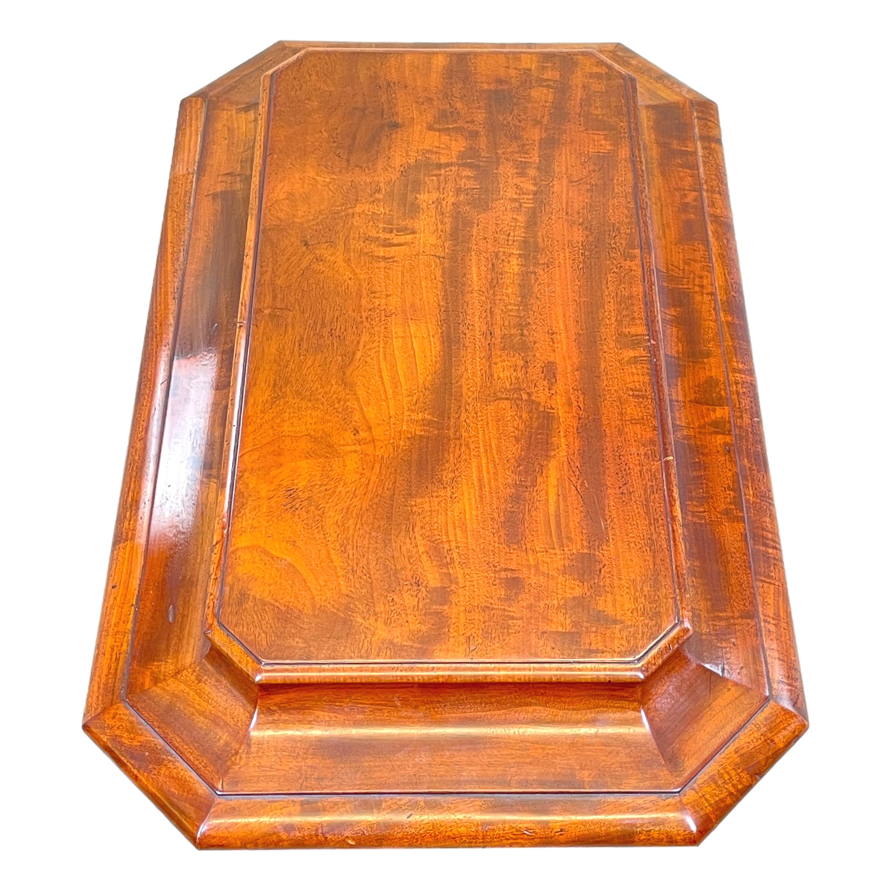 English Regency Mahogany Sarcophagus Shaped Wine Cooler In Good Condition For Sale In Bedfordshire, GB