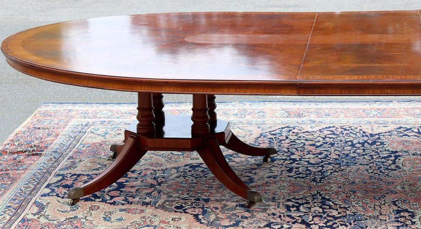 Mid-20th Century English Regency Mahogany & Satinwood Extendable Dining Table For Sale