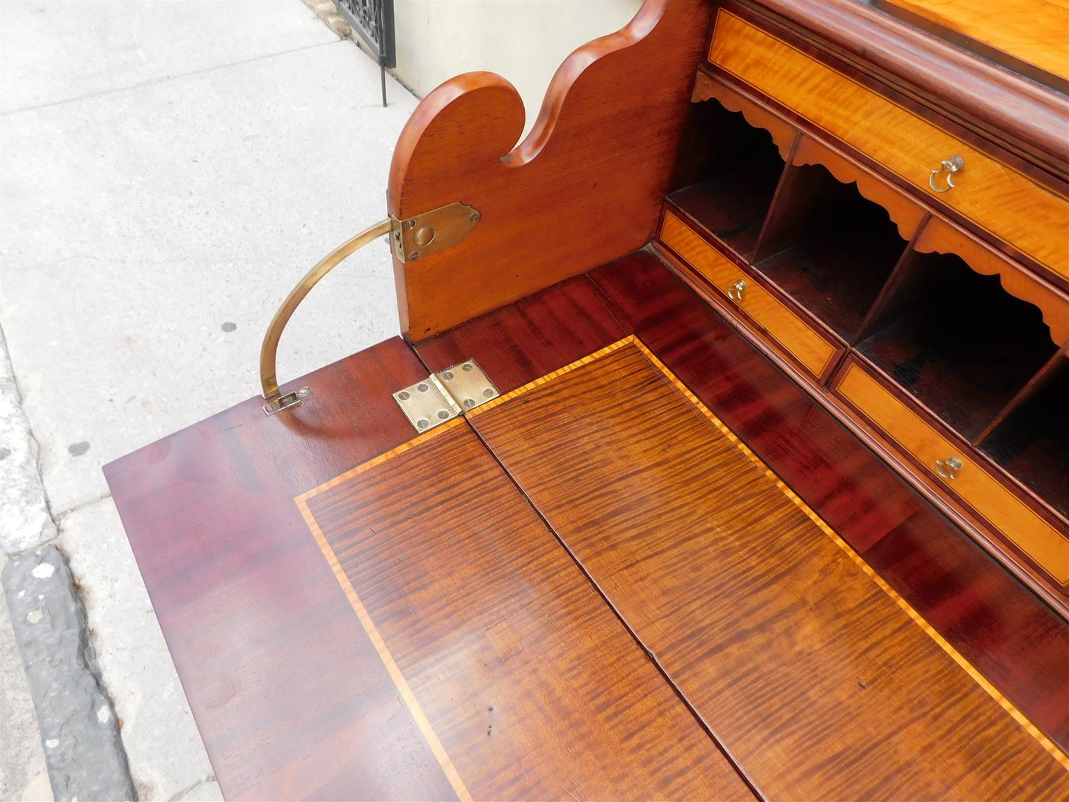 Segretaria inglese Chippendale in mogano e legno satinato con libreria C.C. 1780 in vendita 8