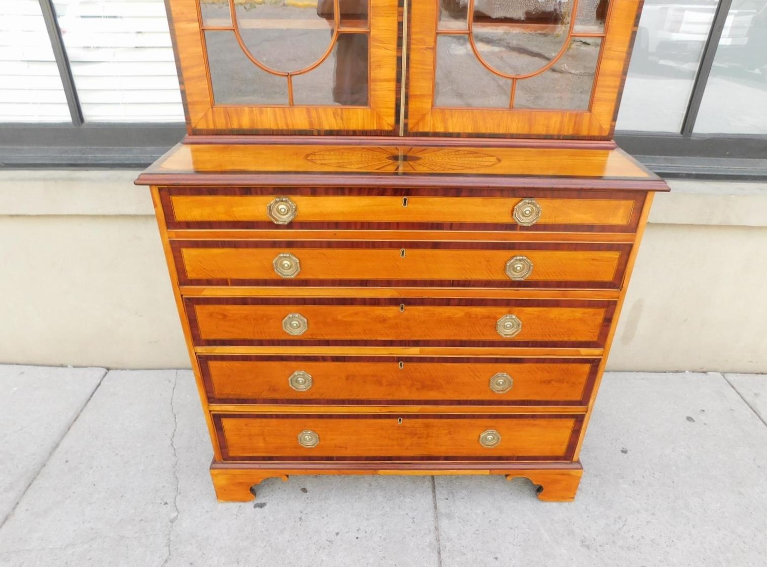 Segretaria inglese Chippendale in mogano e legno satinato con libreria C.C. 1780 in vendita 10
