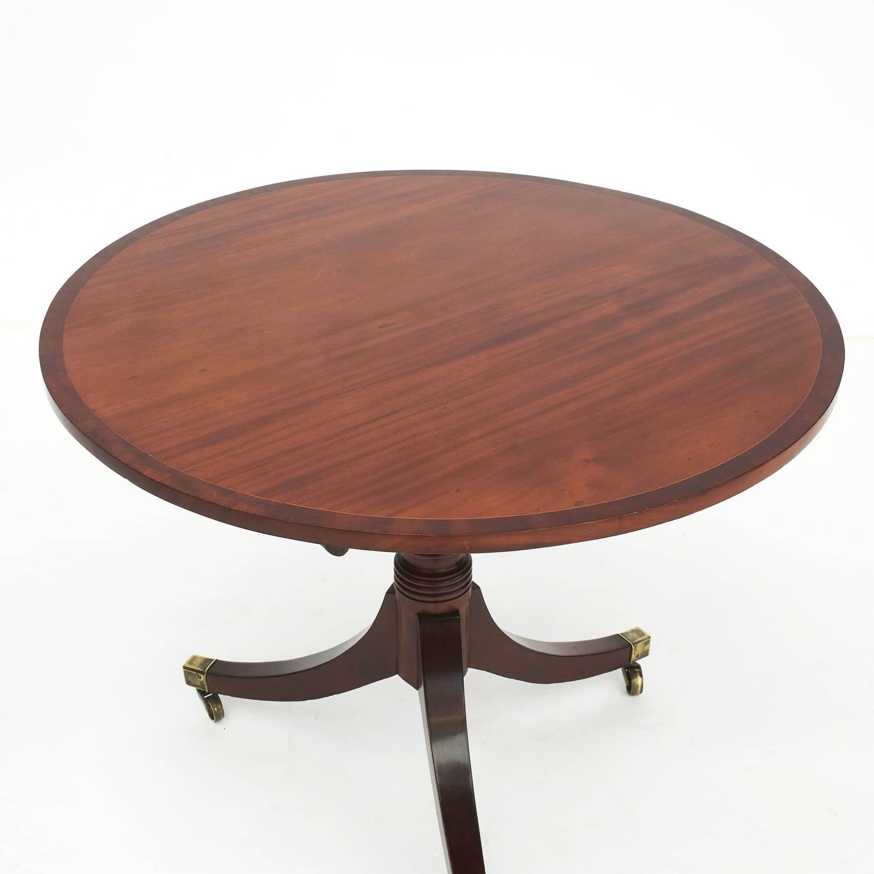 English Regency Mahogany Tilt-Top Table In Good Condition In Kastrup, DK