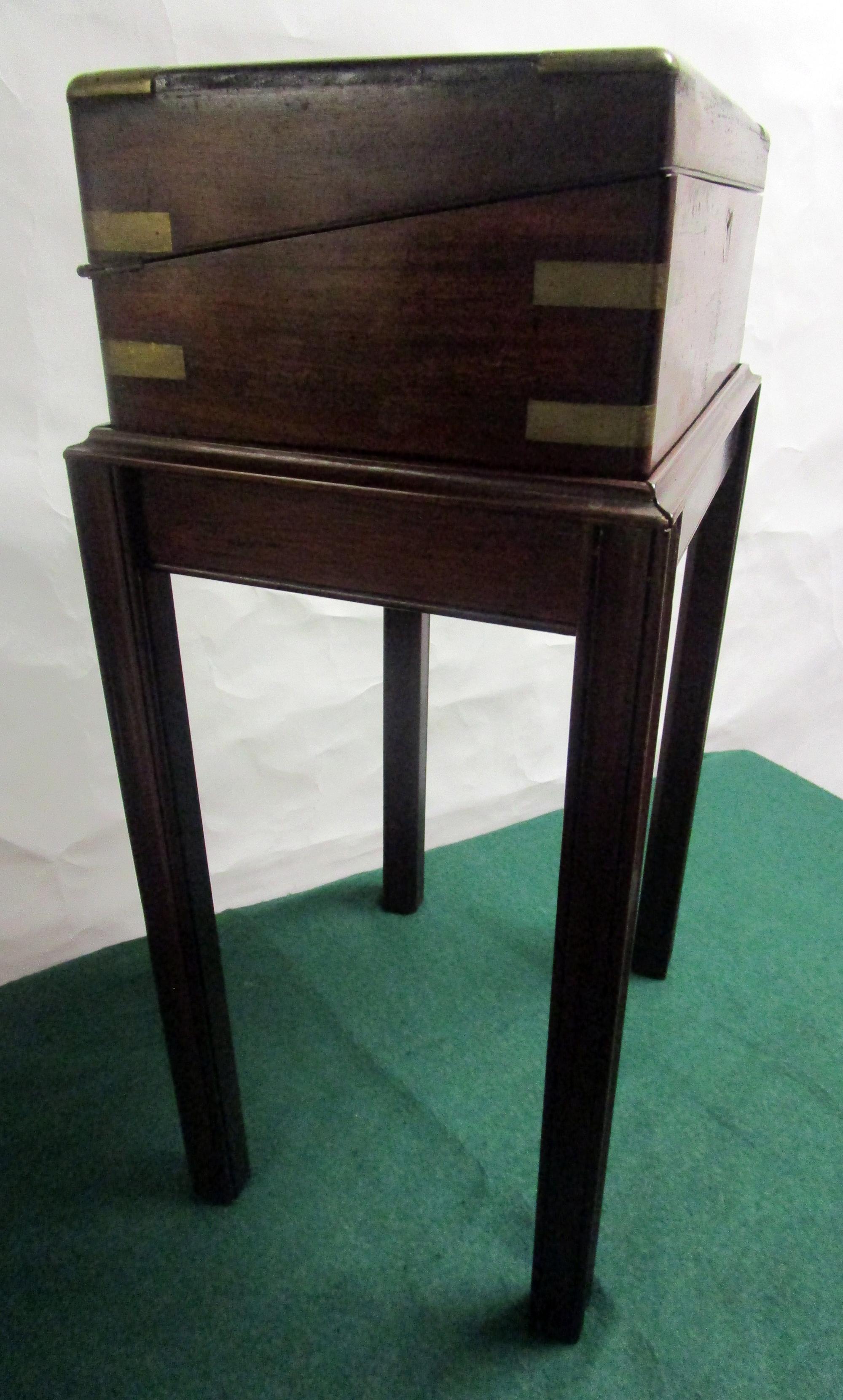 English Regency Mahogany Travelling Lap Desk with Secret Compartment, on Stand For Sale 6