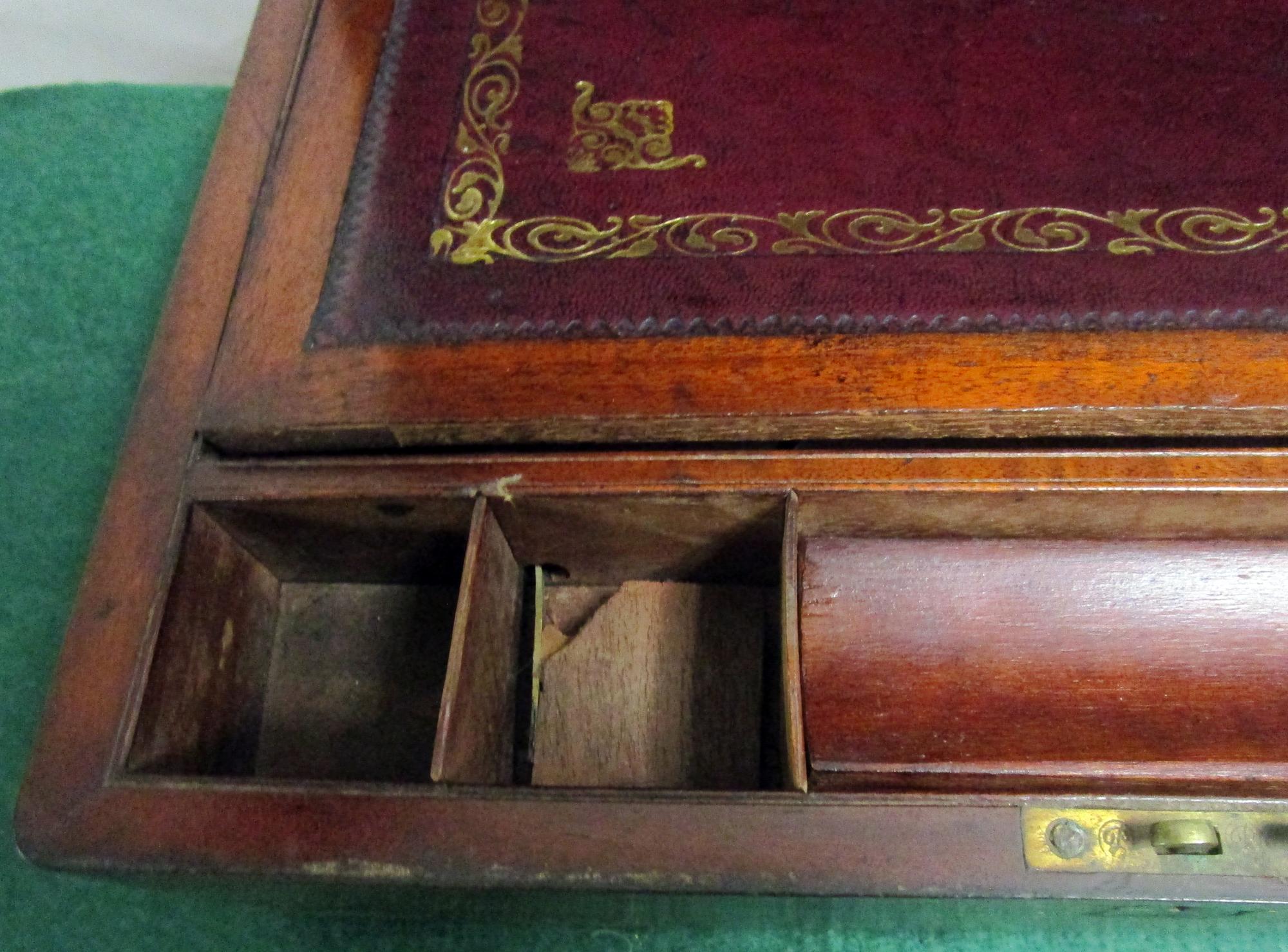 English Regency Mahogany Travelling Lap Desk with Secret Compartment, on Stand For Sale 2