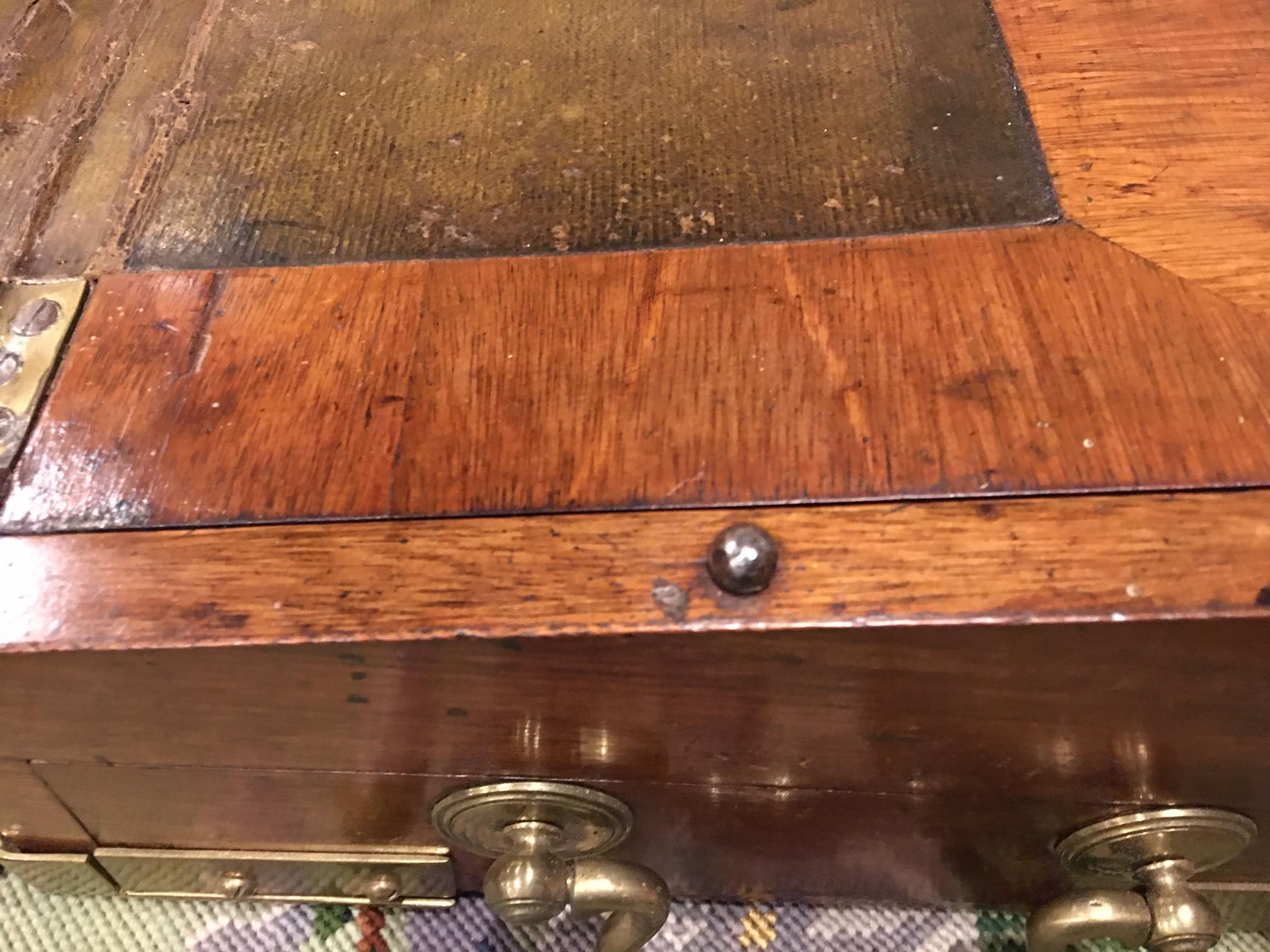 English Regency Mahogany Travelling Sloped Lap Desk Box, 19th Century For Sale 7