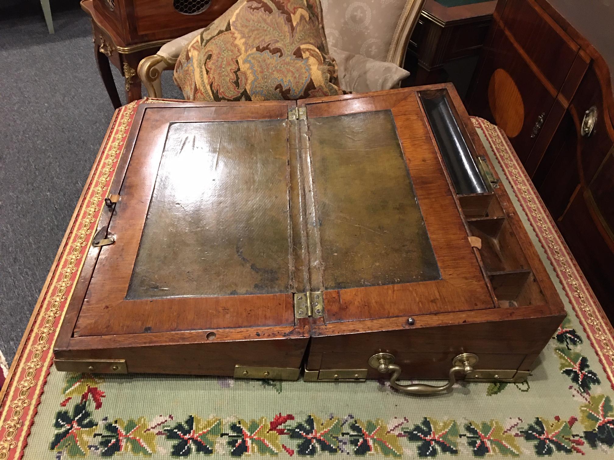 English Regency Mahogany Travelling Sloped Lap Desk Box, 19th Century For Sale 3