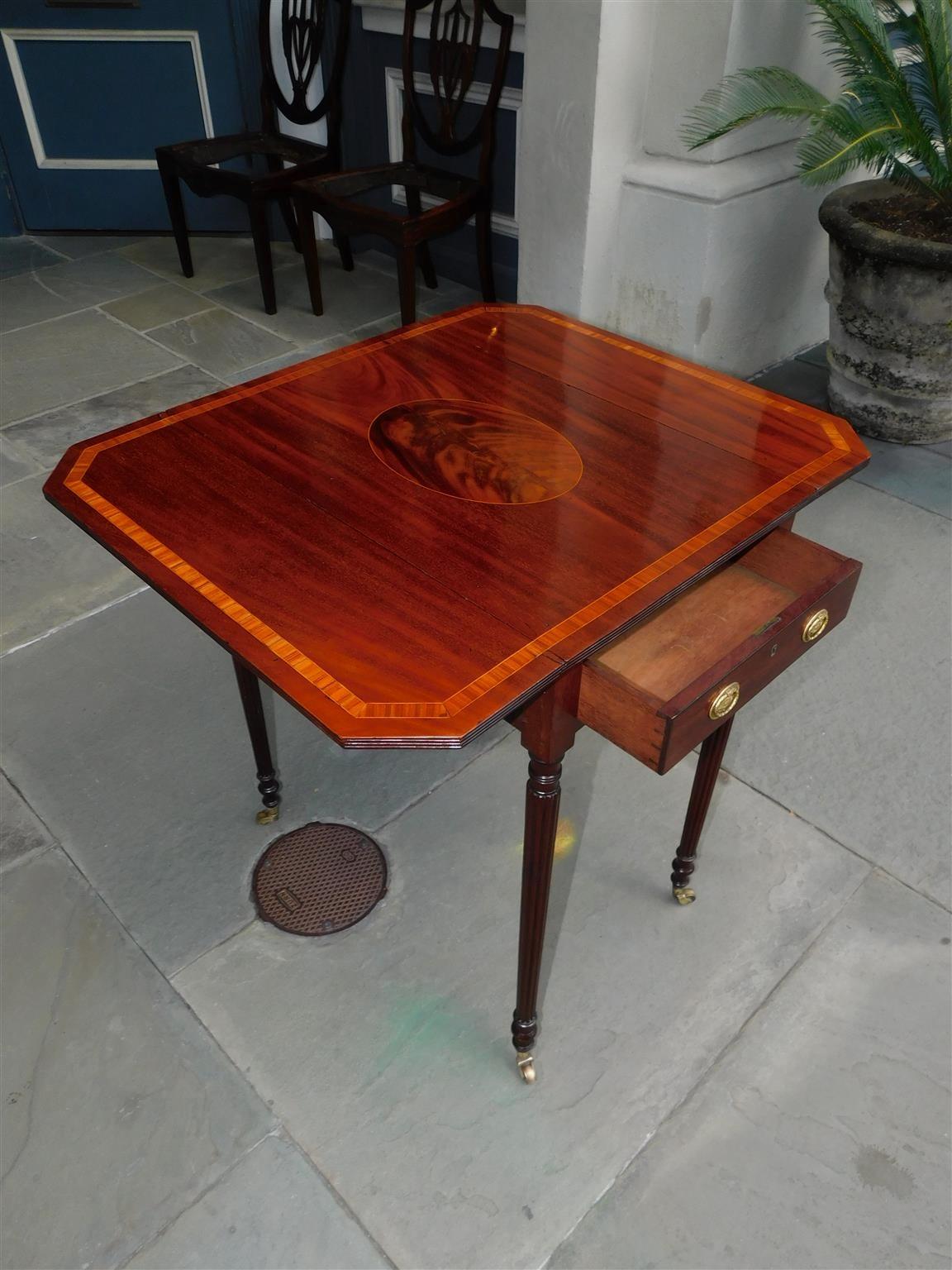 English Regency Mahogany Tulip Inlaid Pembroke Table with Reeded Legs, C. 1800 3