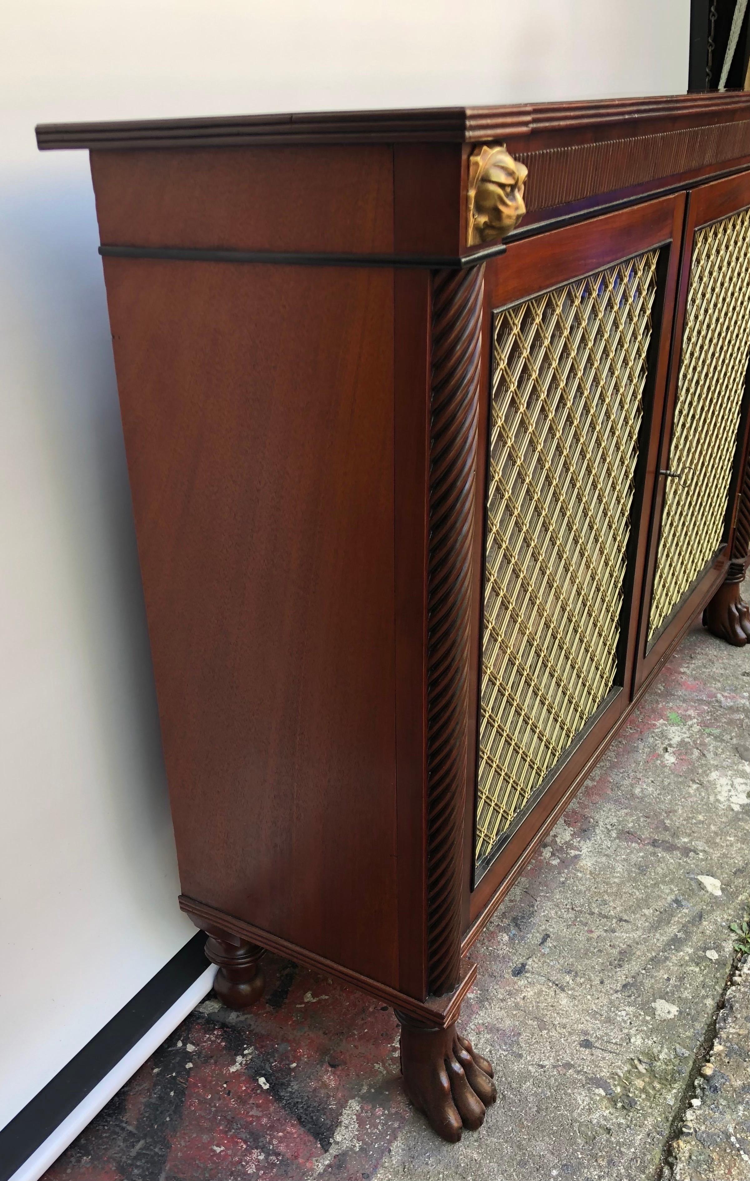 English Regency Mahogany Two Door Credenza / Side Cabinet, Early 19th Century For Sale 6