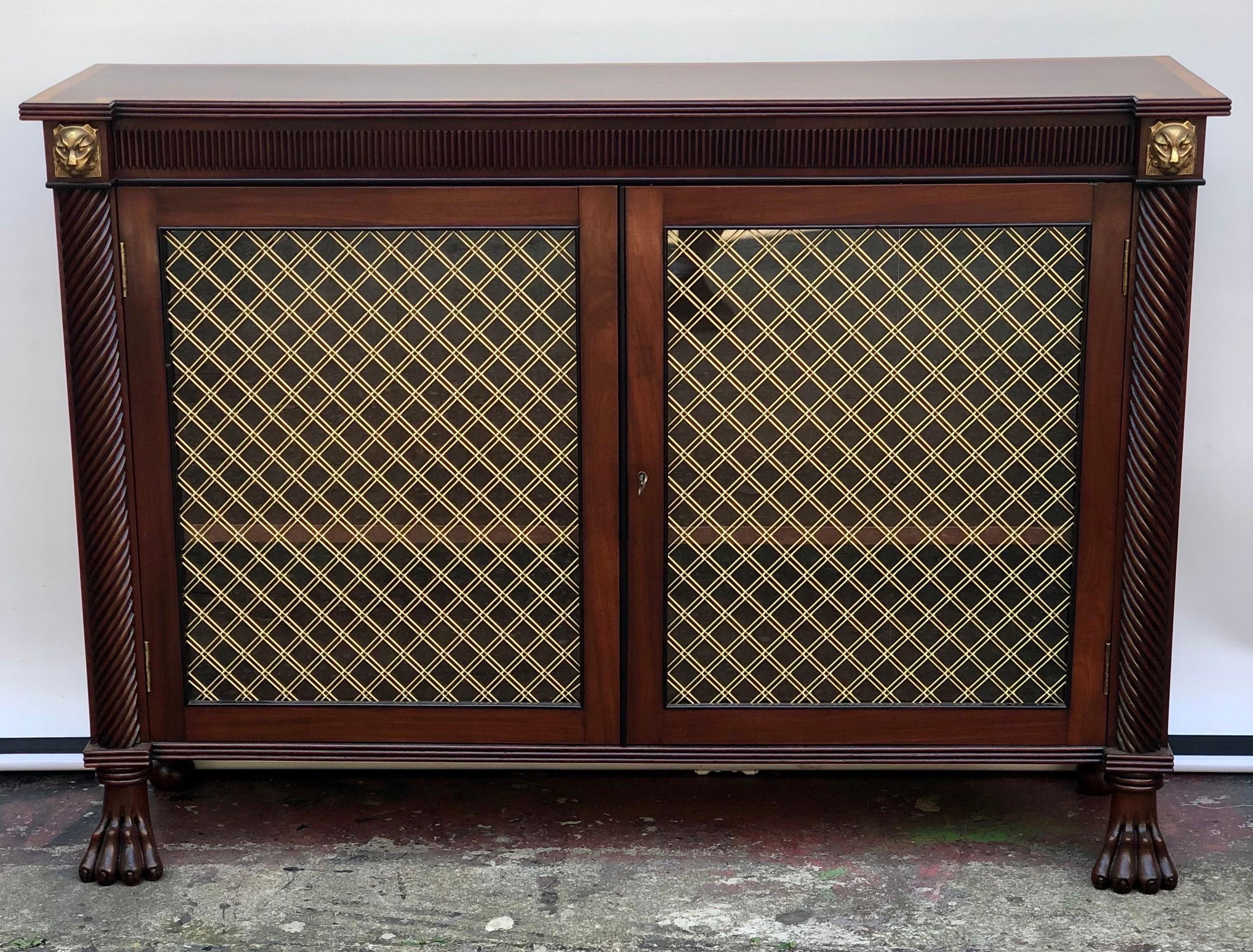 English Regency Mahogany Two Door Credenza / Side Cabinet, Early 19th Century 14