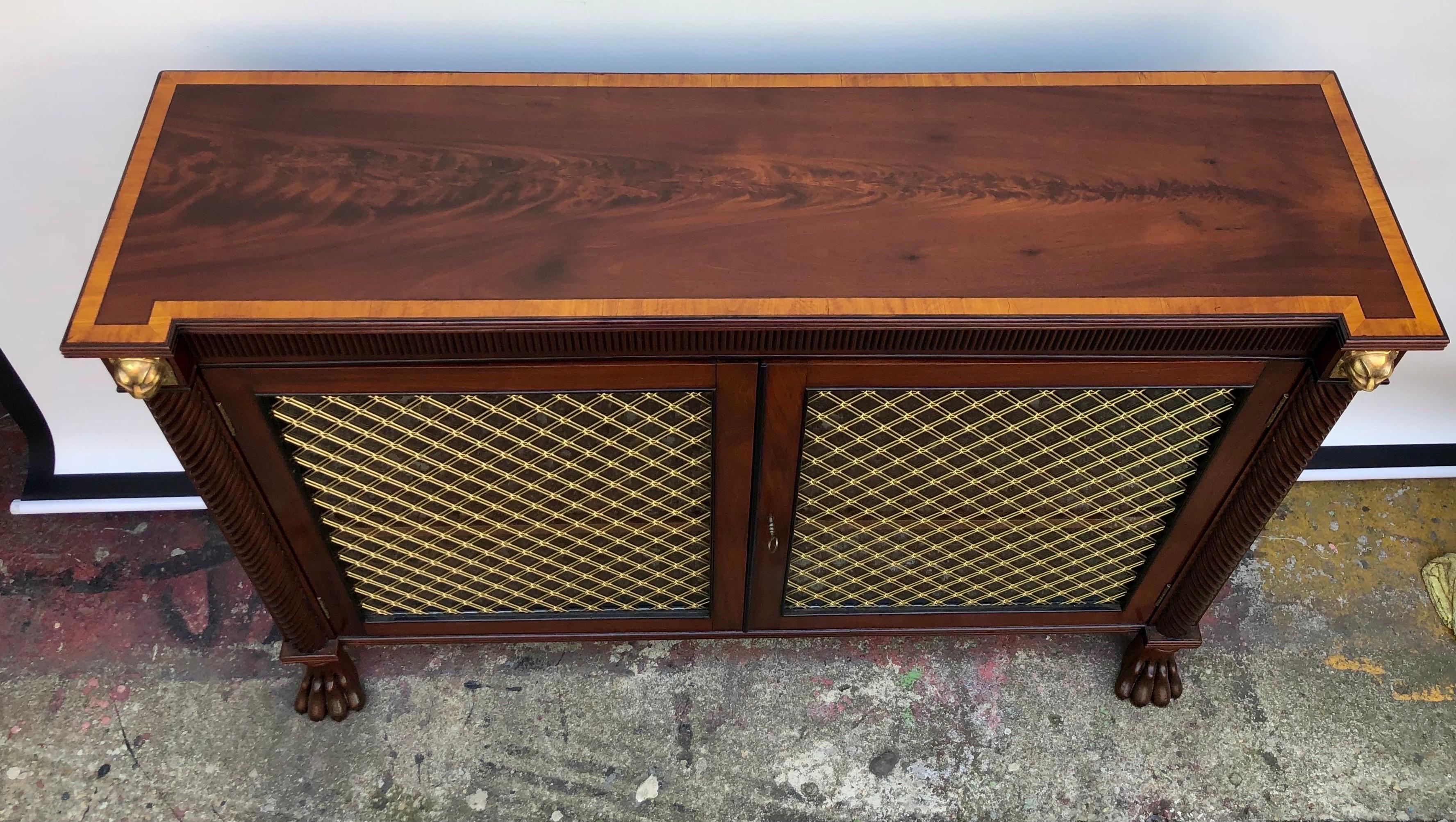 English Regency Mahogany Two Door Credenza / Side Cabinet, Early 19th Century In Good Condition For Sale In Charleston, SC