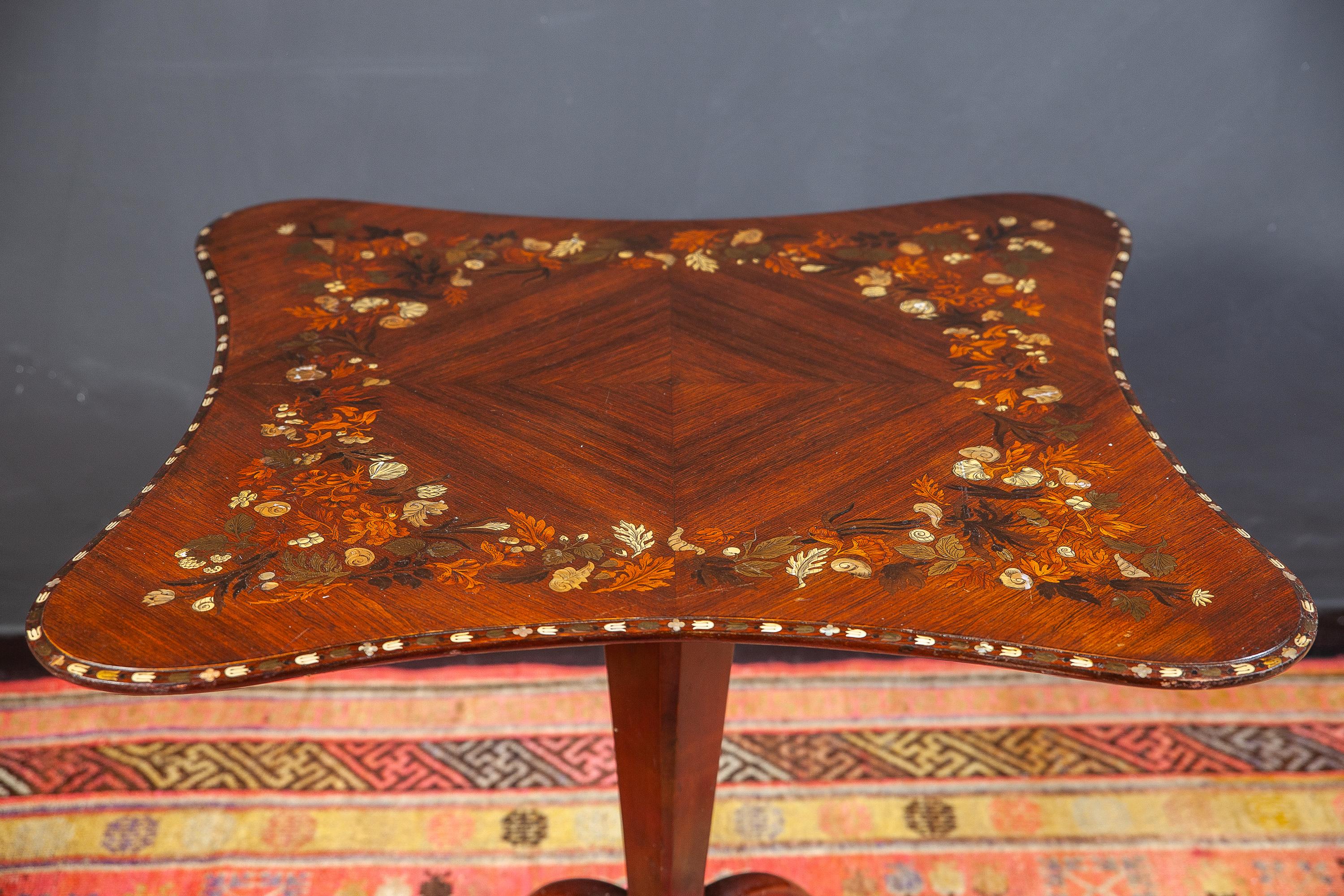 19th Century English Regency Marquetry Inlaid Center Table or Occasional Table, 1815 For Sale