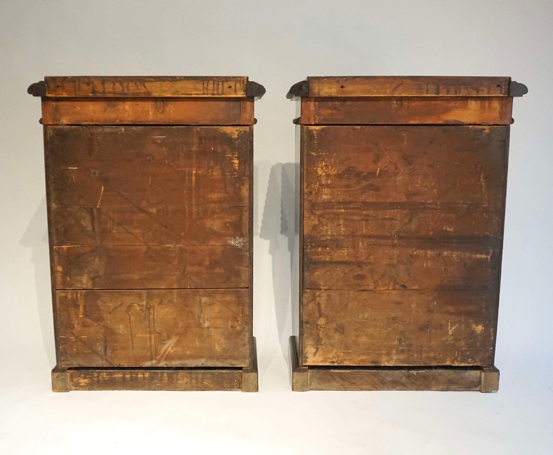 English Regency Neoclassical Mahogany Pair of Dwarf Open Bookcases, circa 1825 8
