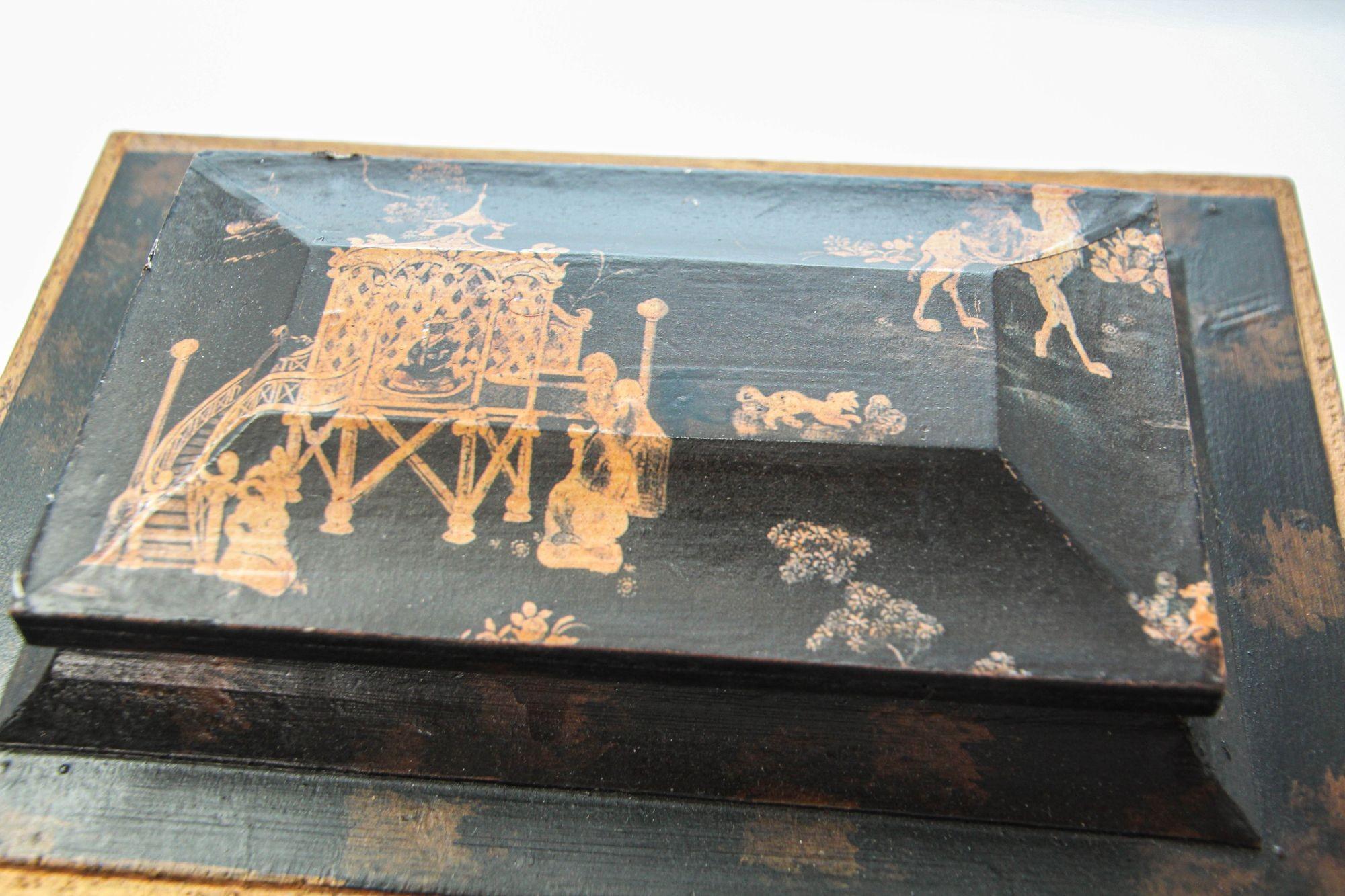 English Regency Oriental Black Lacquer Chinoiserie Chest Jewelry Box In Good Condition For Sale In North Hollywood, CA