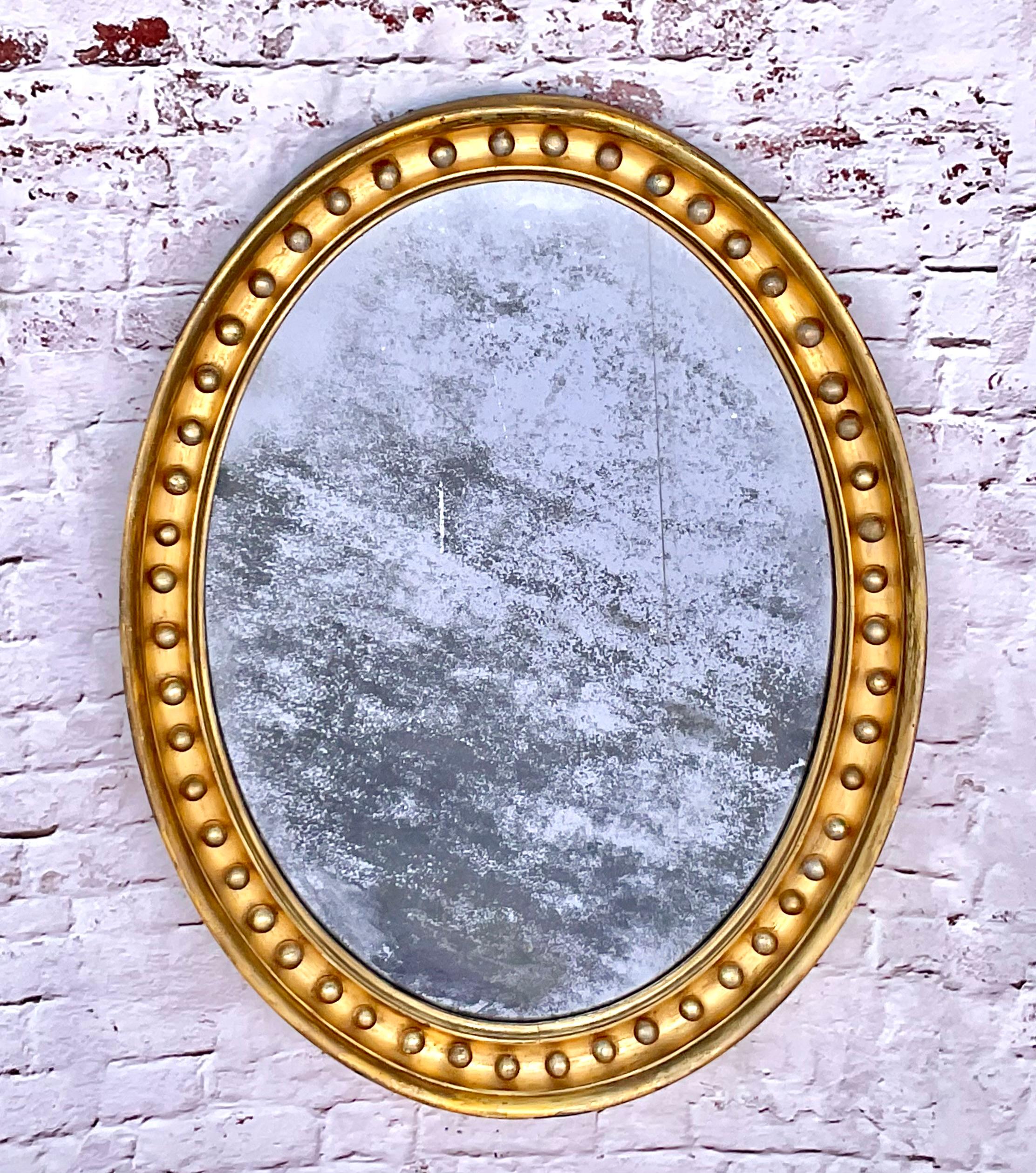 Miroir ovale en bois doré de style Régence anglaise en vente 2