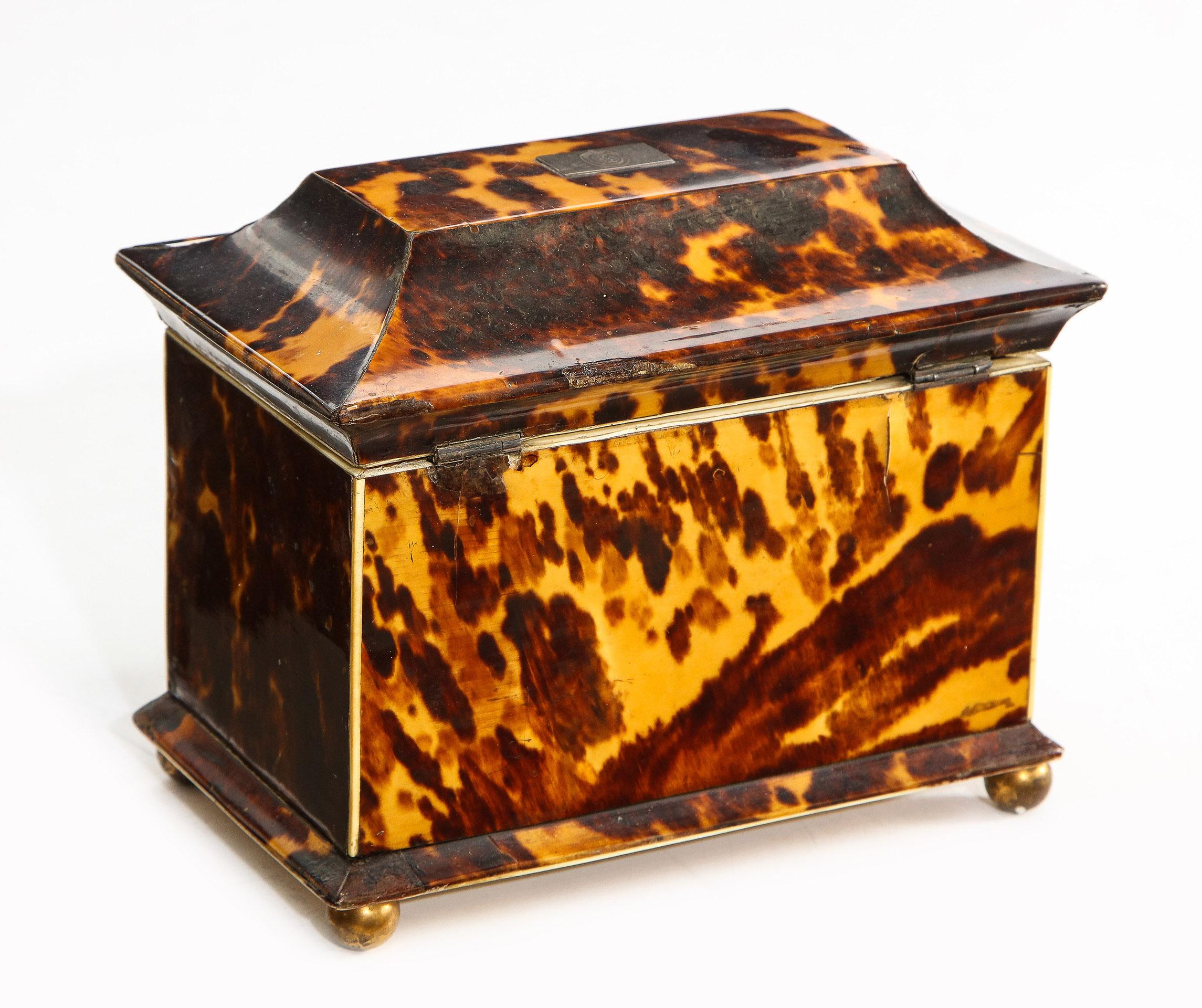 English Regency Pagoda Form Tea Caddy In Good Condition For Sale In Lyndhurst, NJ