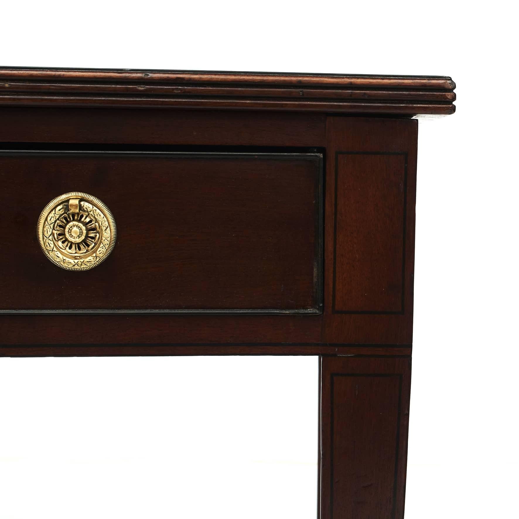 English Regency Partners Desk in Mahogany with Leather Top, England, 1810-1820 1