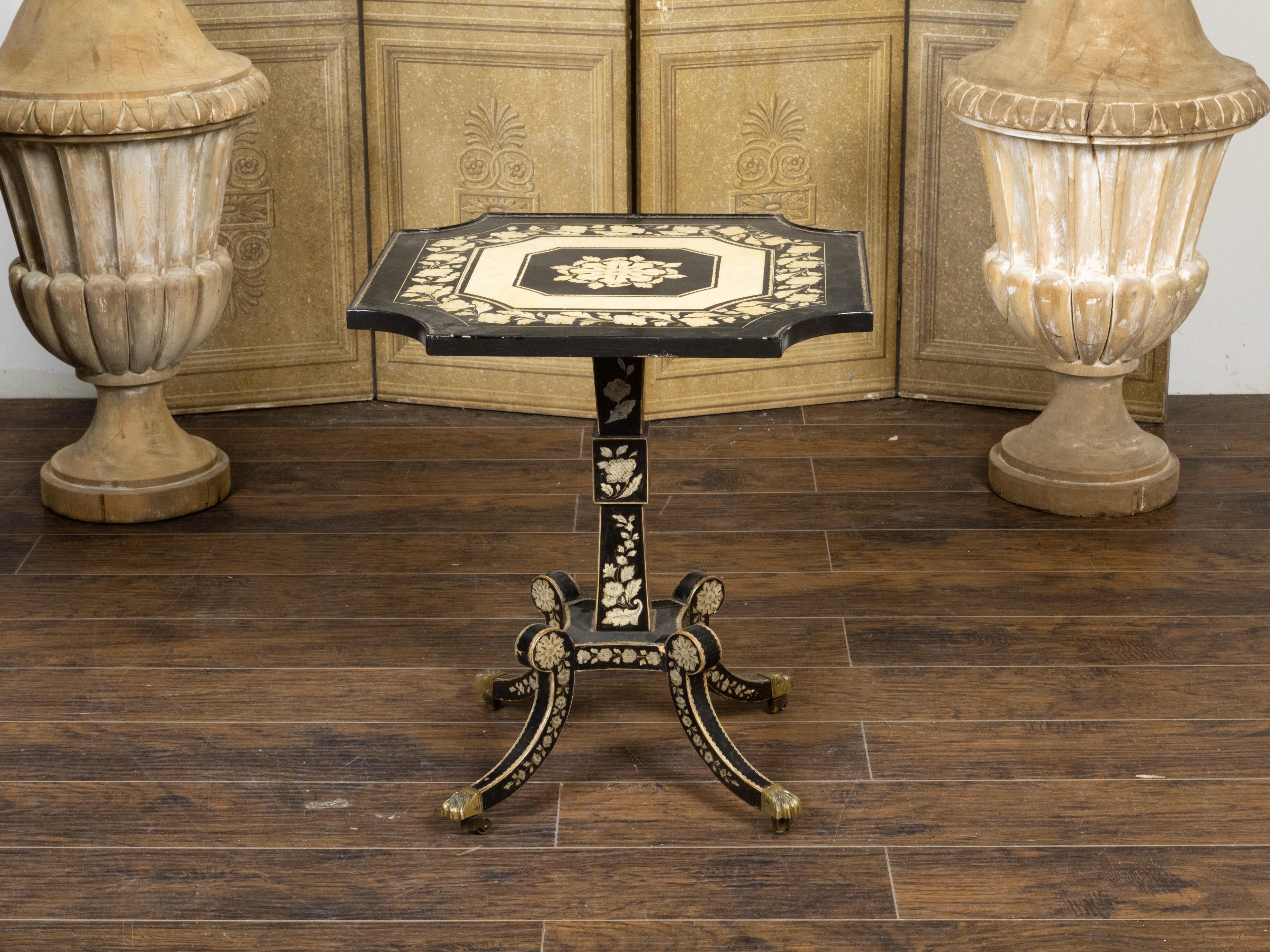 English Regency Penwork Occasional Table with Floral Décor and Curving Legs In Good Condition For Sale In Atlanta, GA