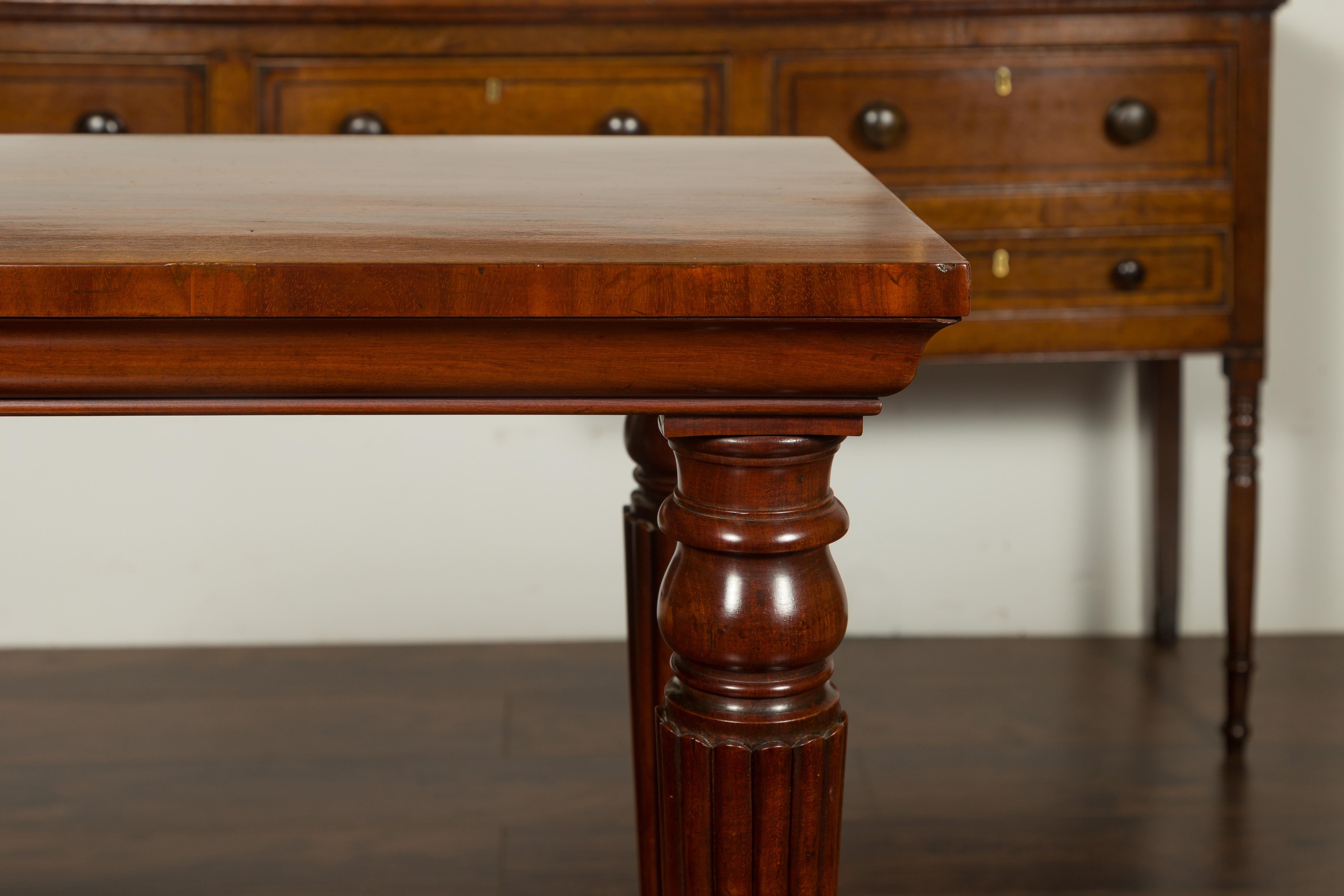 English Regency Period 1820s Console Table in the Manner of Gillows London In Good Condition For Sale In Atlanta, GA