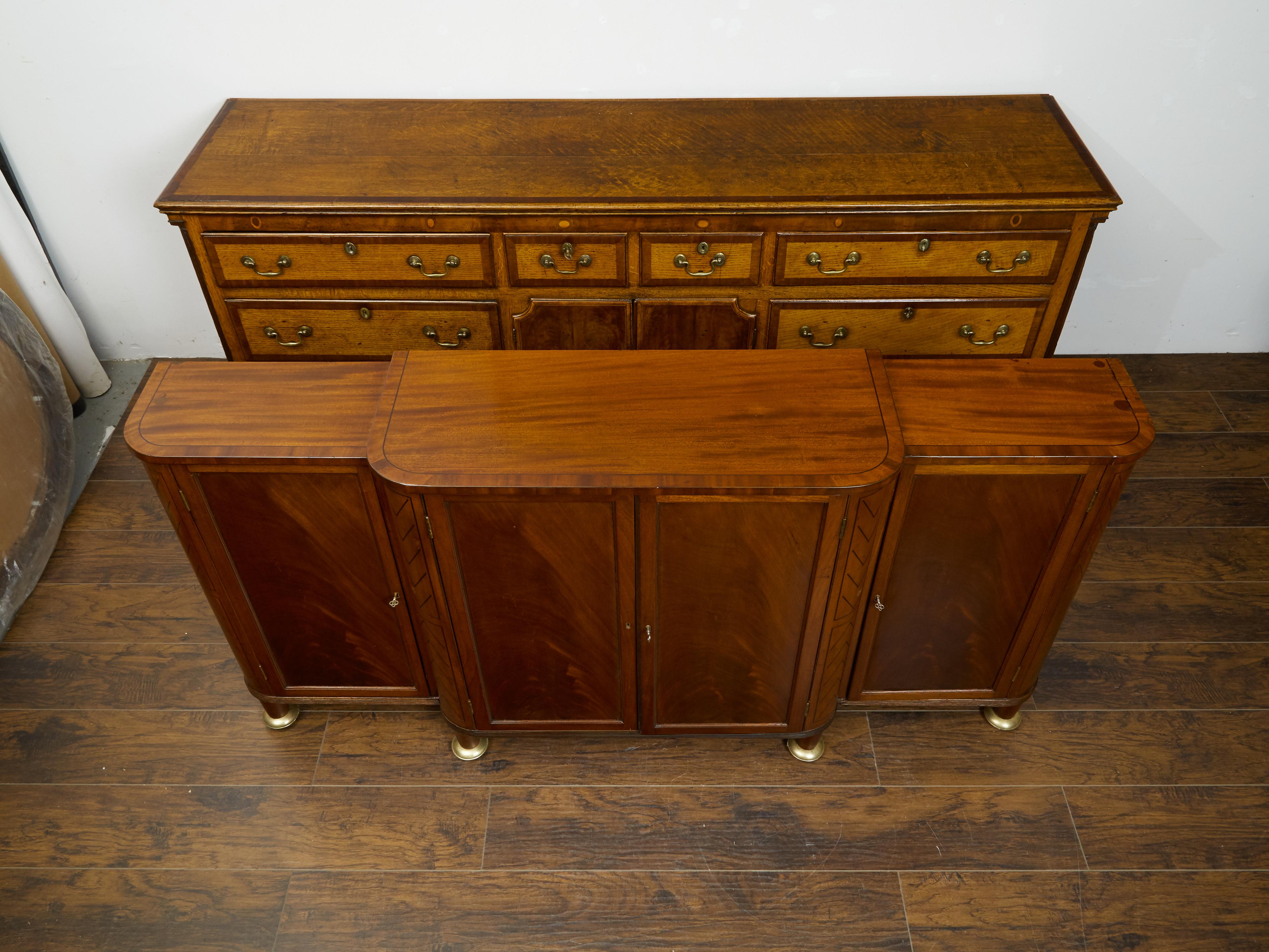 English Regency Period 1840s Mahogany Breakfront Buffet with Arrow Style Inlay For Sale 3
