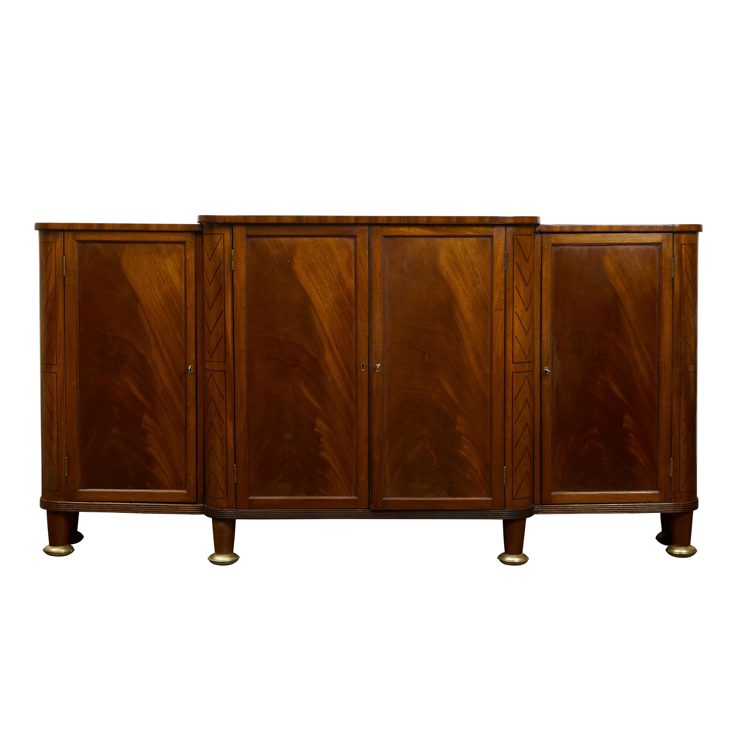 Buffet en acajou de la période Régence anglaise des années 1840 avec incrustation de style flèche