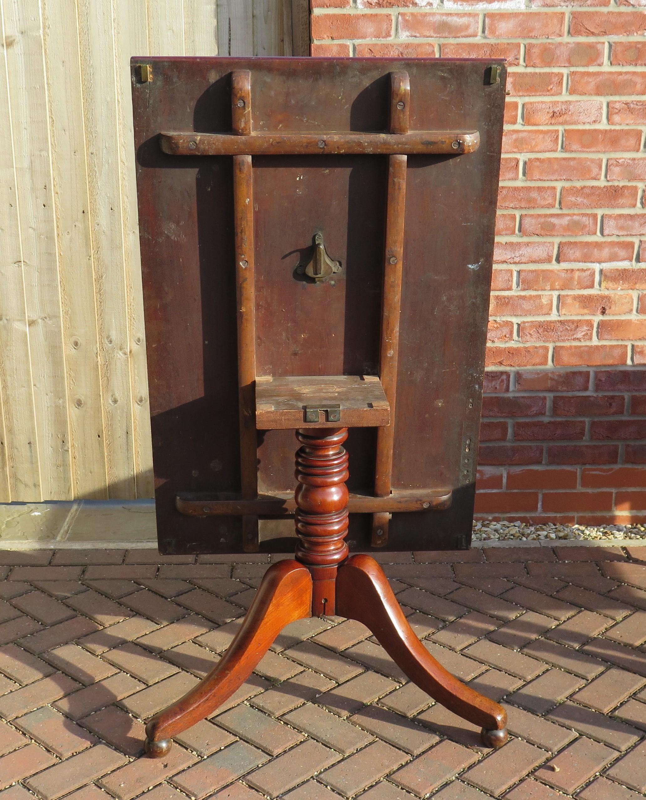 English Regency Period Extending Dining Table with centre pedestal,  Circa 1810 4