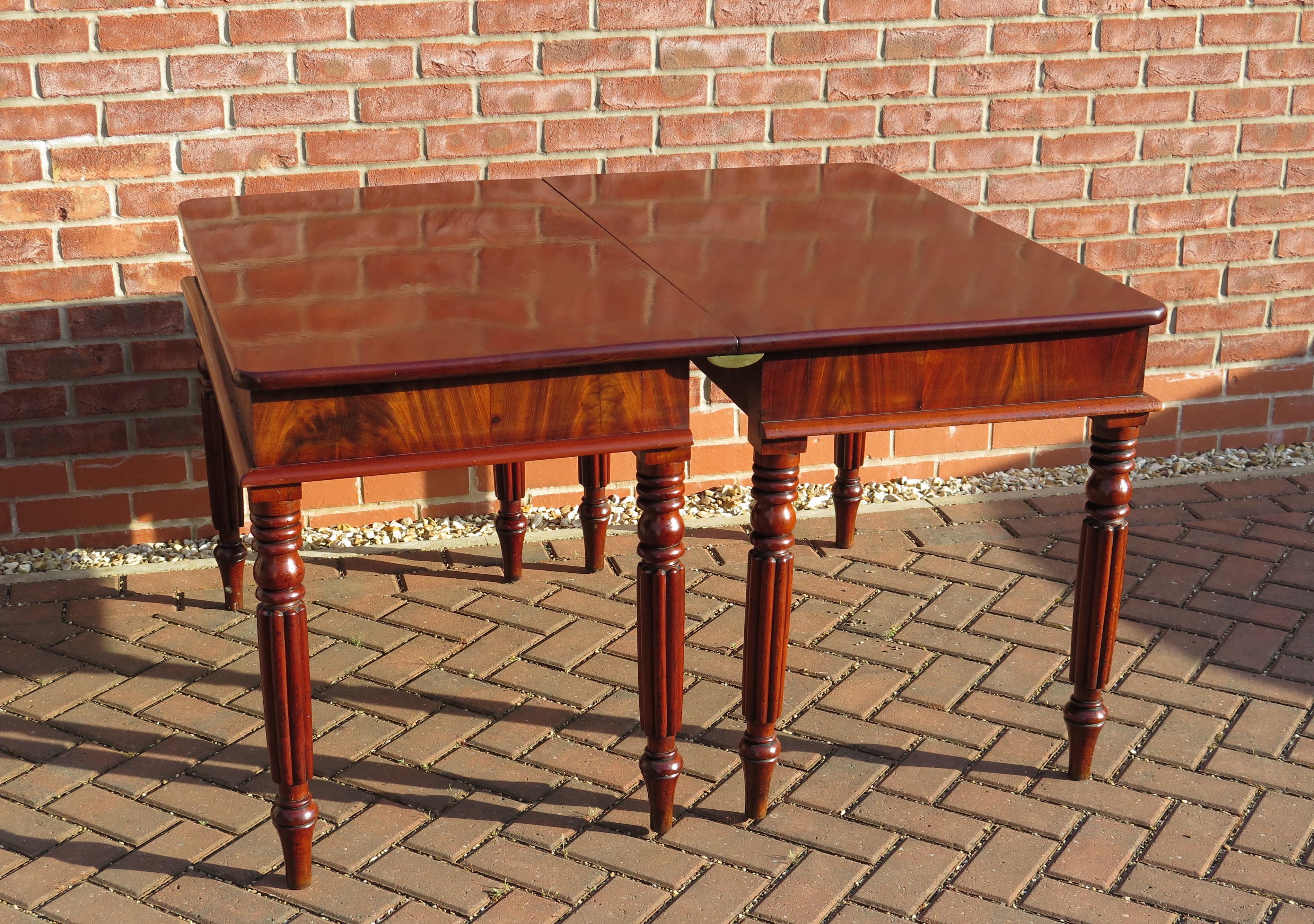 19th Century English Regency Period Extending Dining Table with centre pedestal,  Circa 1810