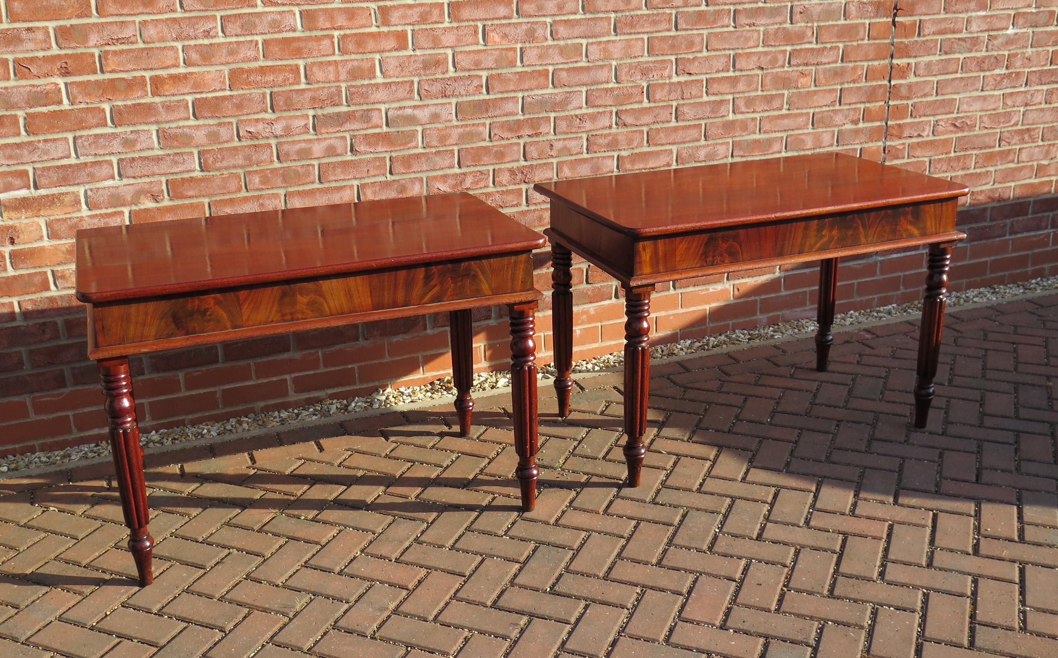 English Regency Period Extending Dining Table with centre pedestal,  Circa 1810 2