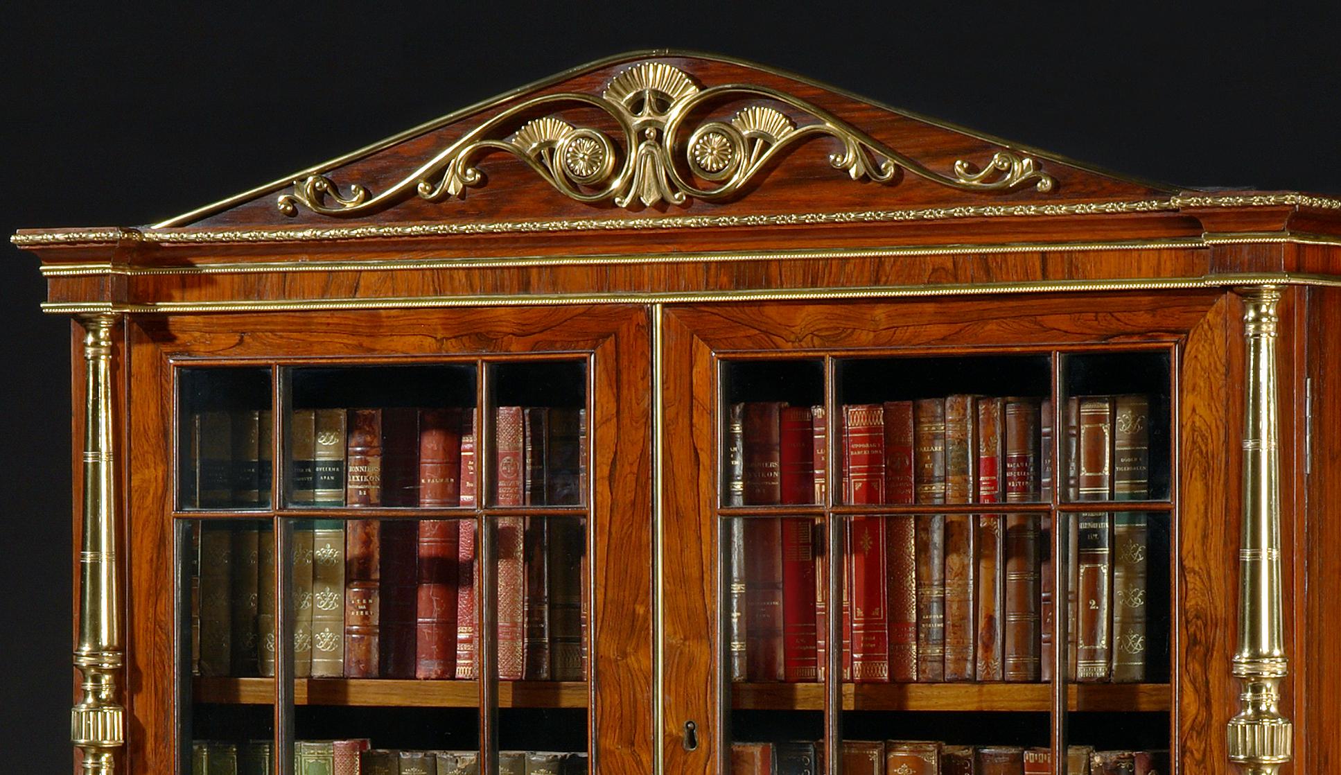 English Regency Period Goncalo Alves and Gilt Brass Secretaire Bookcase In Excellent Condition For Sale In London, GB