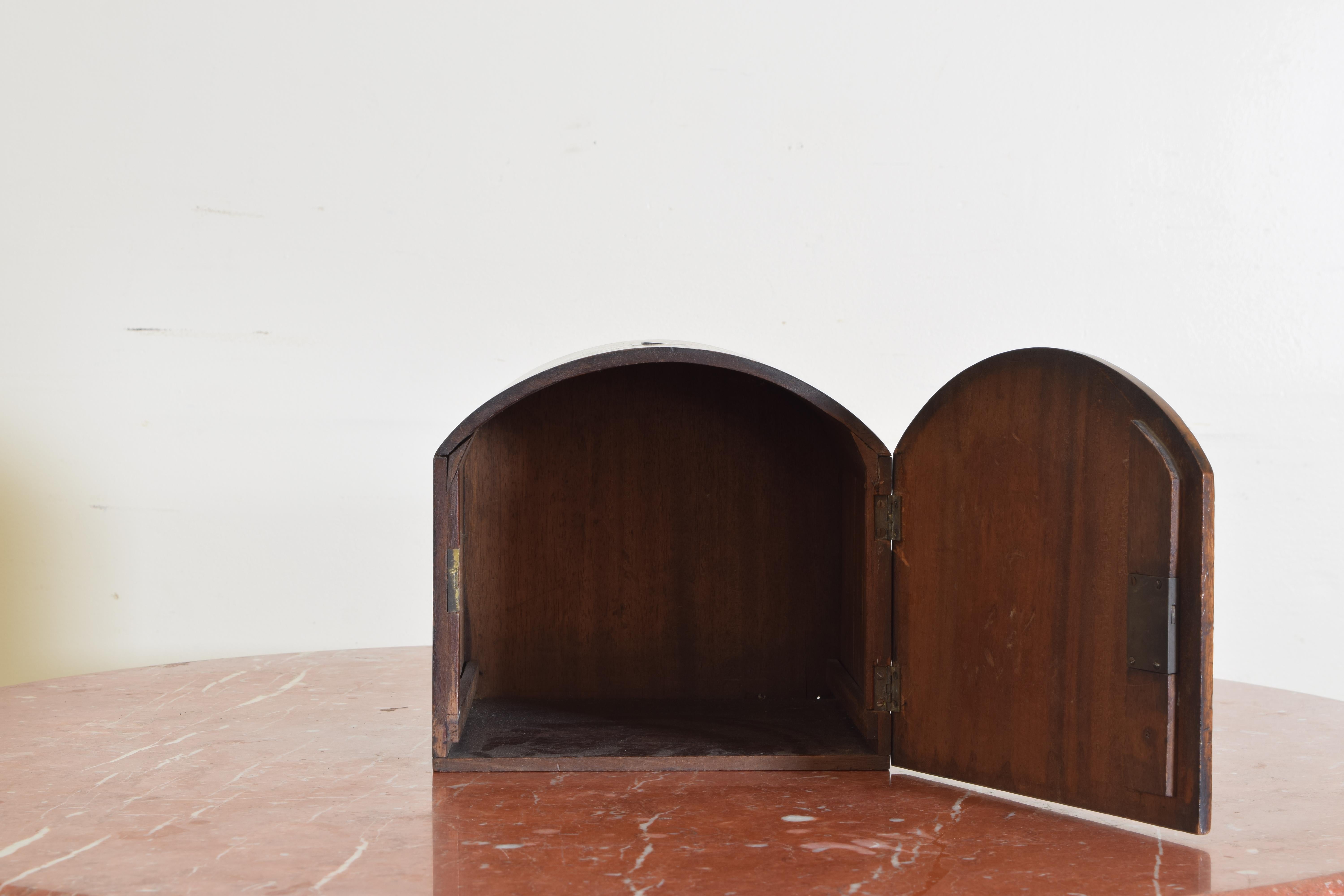 English Regency Period Mahogany and Brass Instrument Cabinet, circa 1820 1