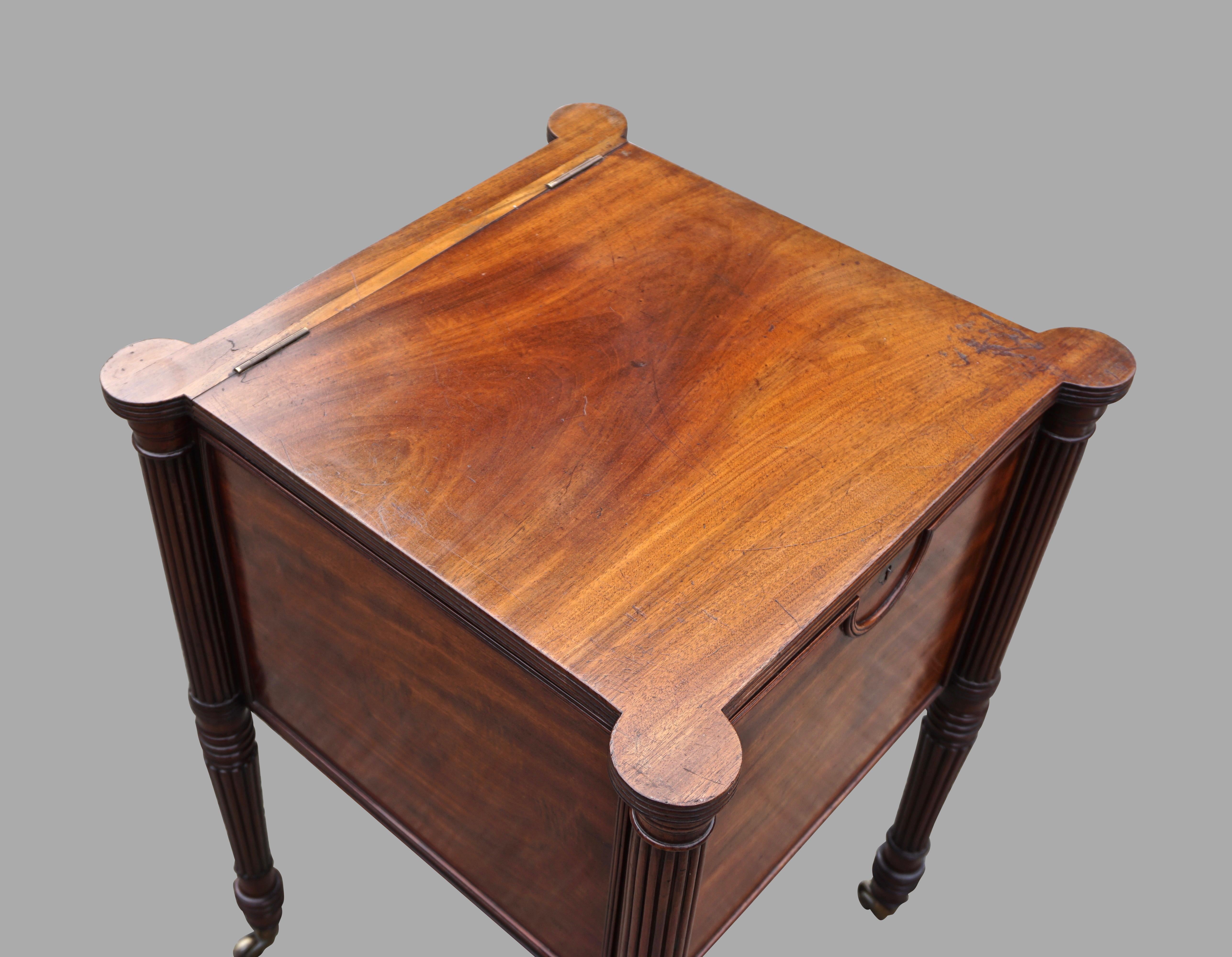 English Regency Period Mahogany Cellarette in the Manner of Gillows 5