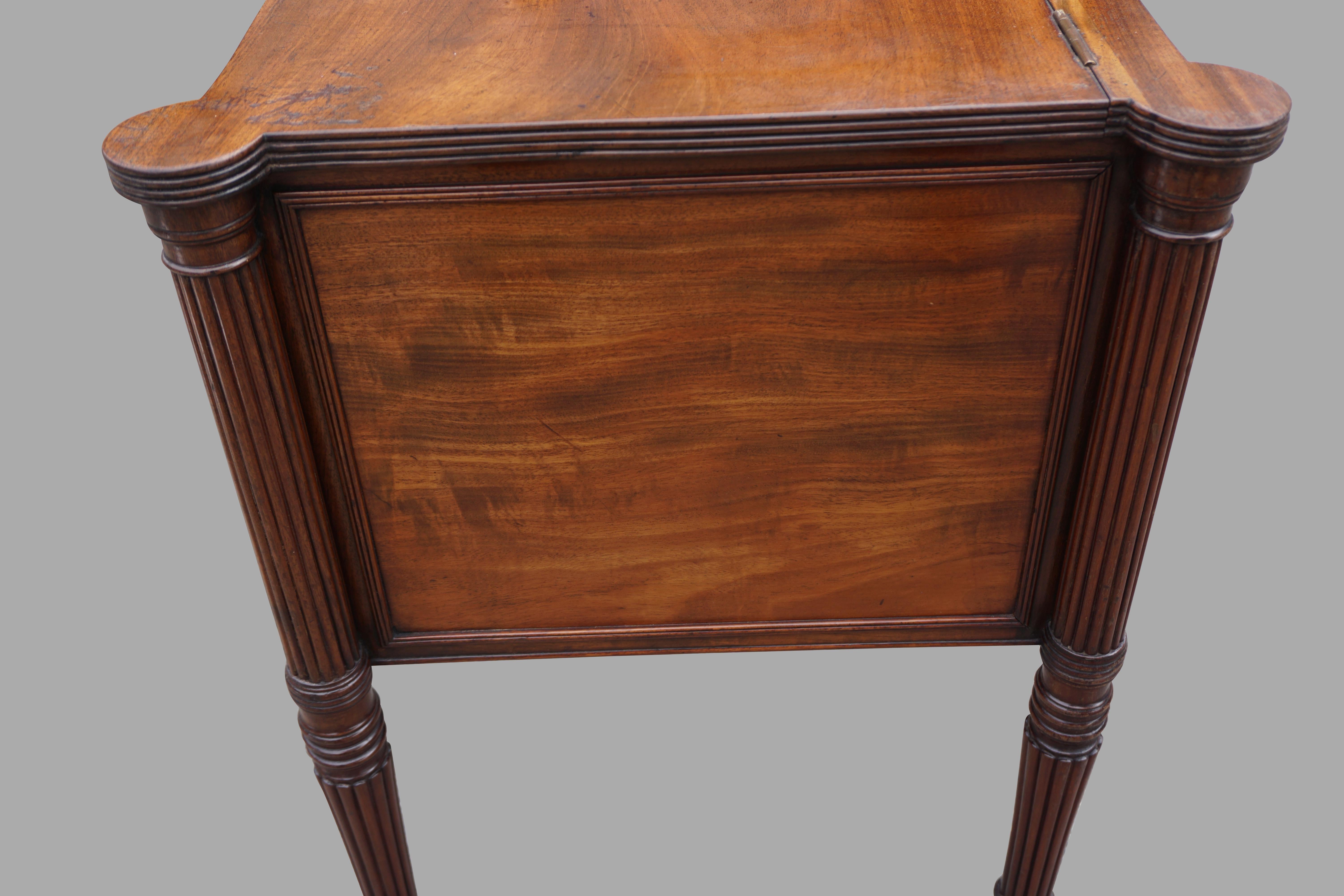 English Regency Period Mahogany Cellarette in the Manner of Gillows 4