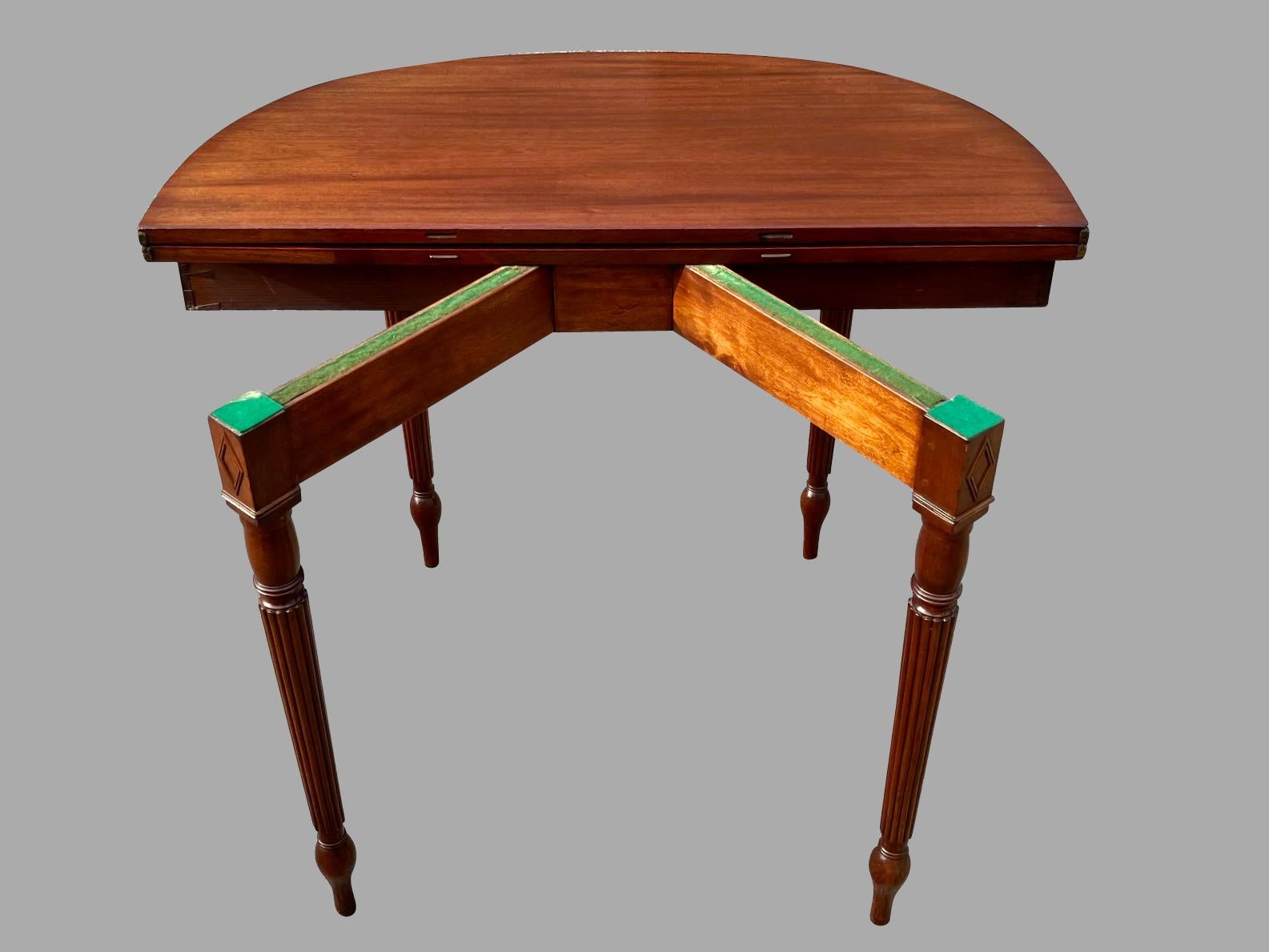English Regency Period Mahogany Flip Top Game or Tea Table with Reeded Legs For Sale 1