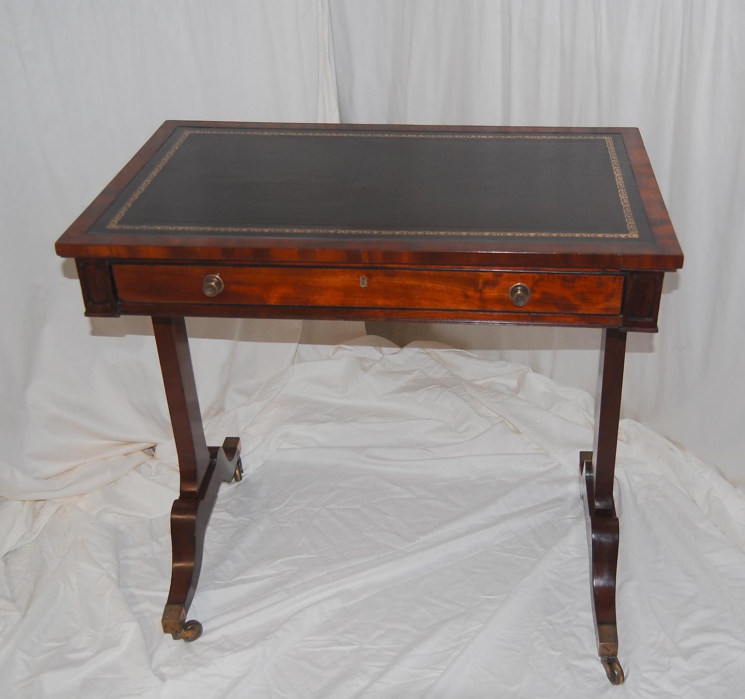 English Regency Period Mahogany Writing Table with Pedestal Ends 33 Inches Wide In Good Condition For Sale In Wells, ME