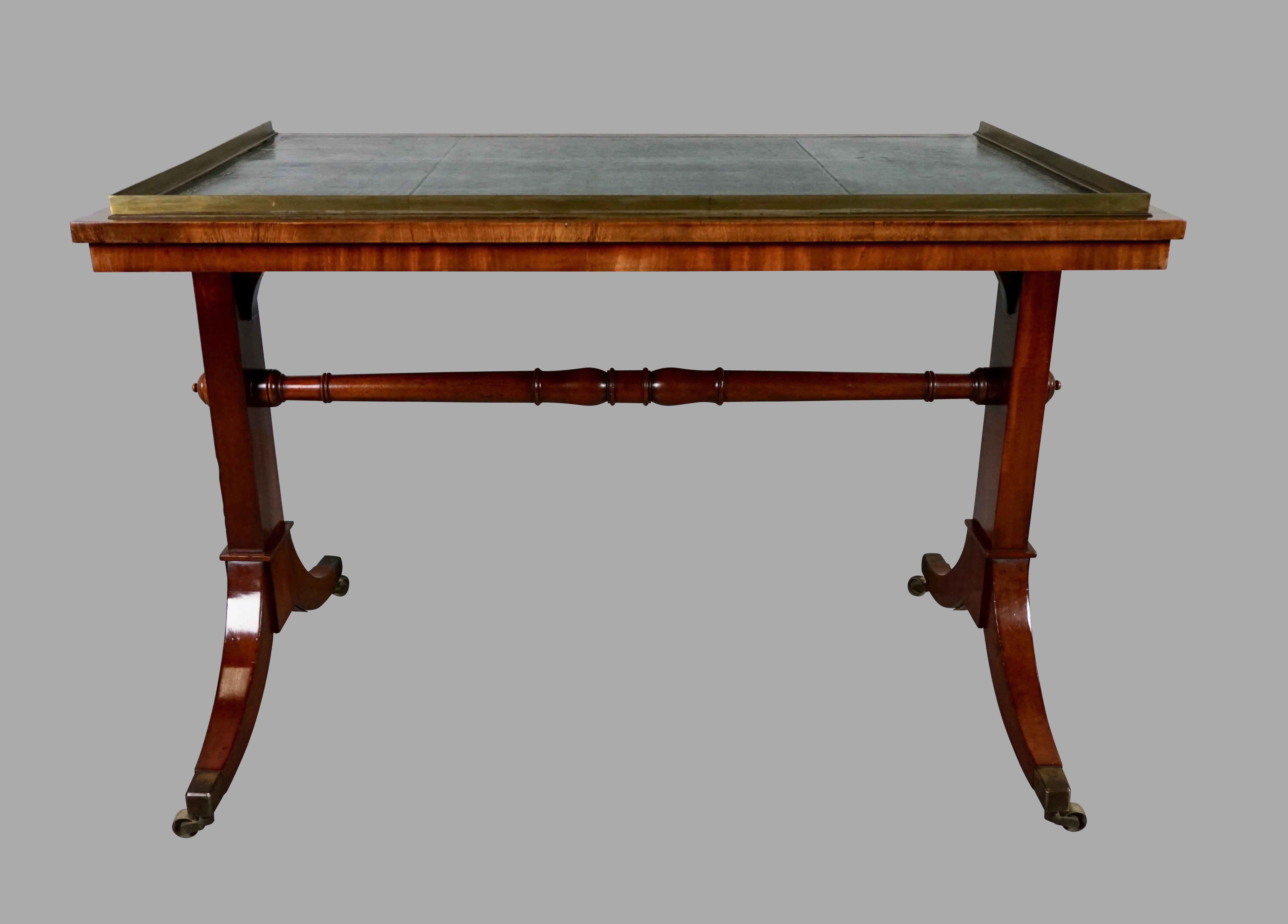 English Regency Period Writing Table with Brass Gallery and Tooled Leather Top In Good Condition In San Francisco, CA