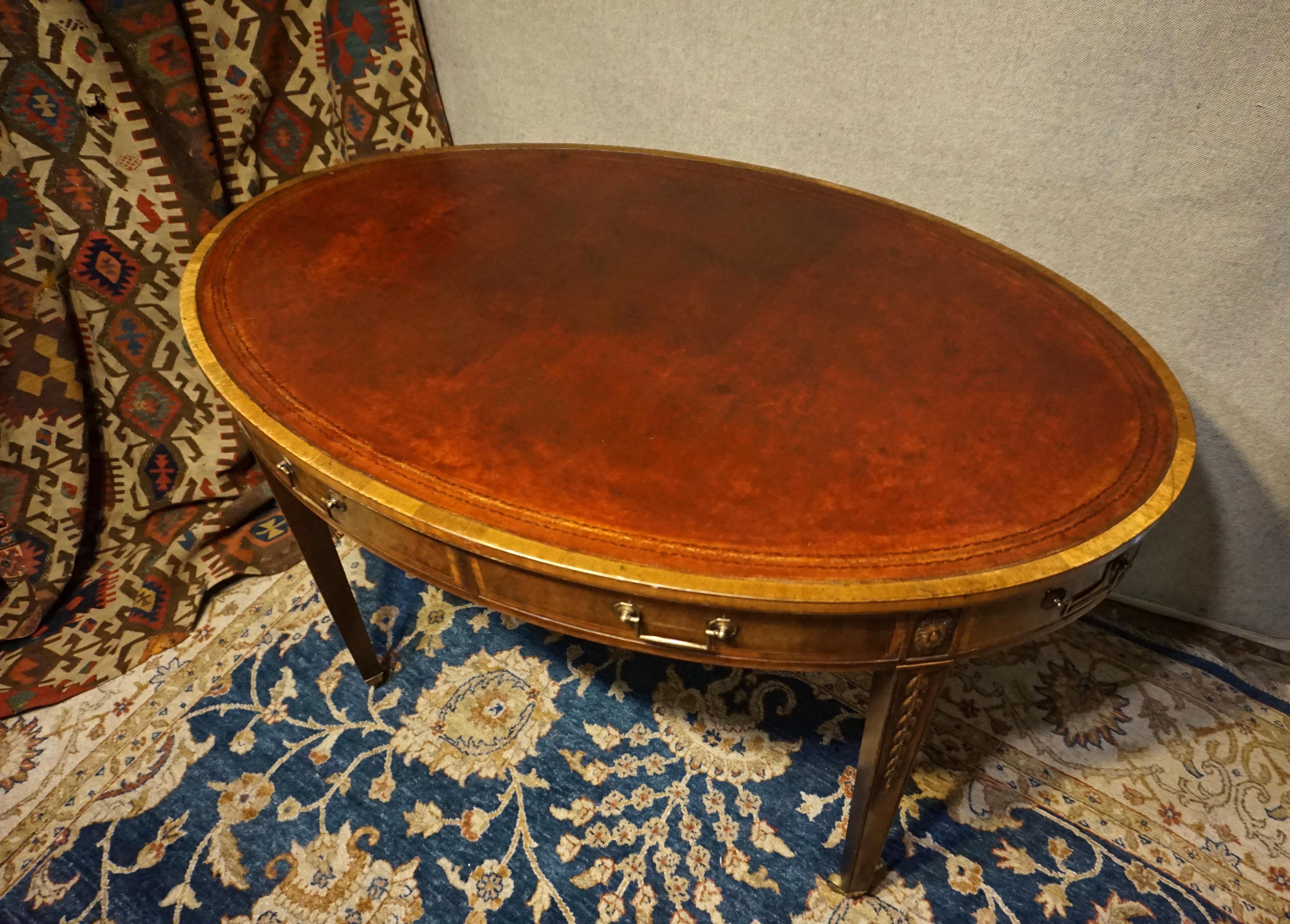 English Regency Revival Mahogany Oval Table with Gilt Leather Top In Good Condition In Vancouver, British Columbia