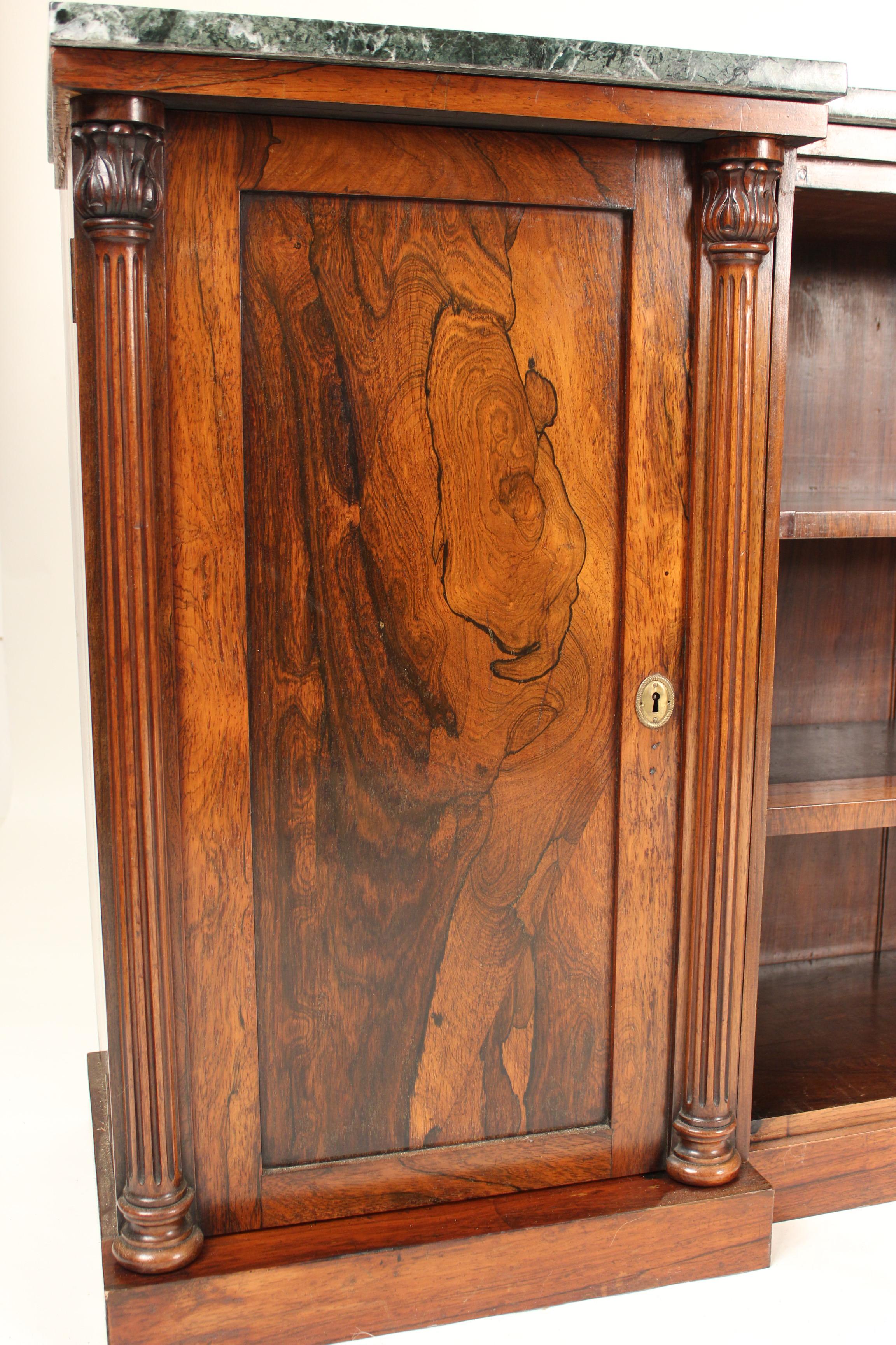 English Regency Rosewood Bookcase (Marmor)