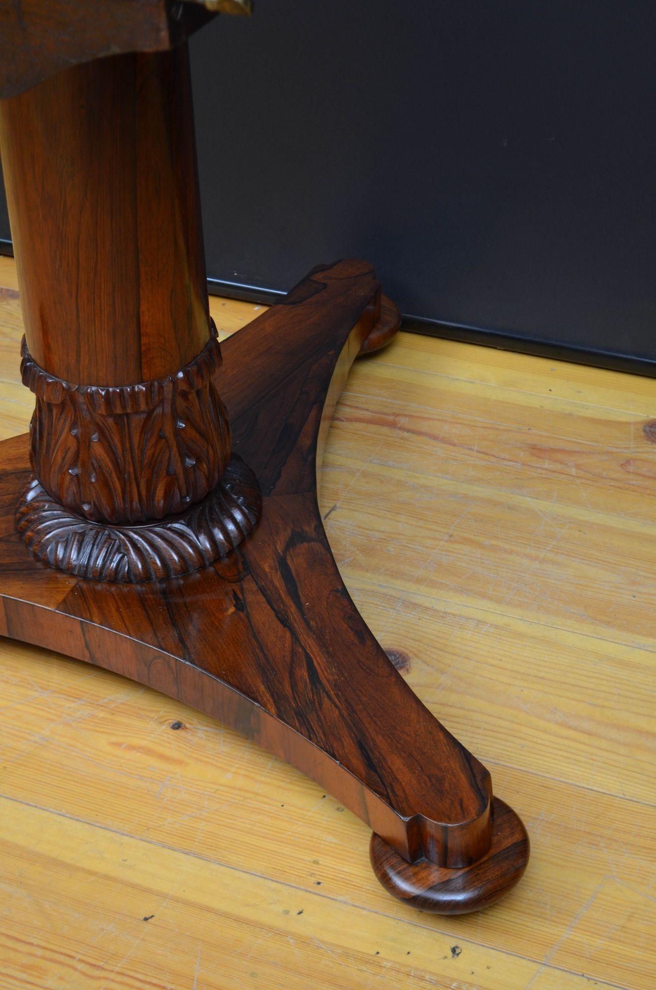 Table centrale anglaise Regency en bois de rose en vente 9