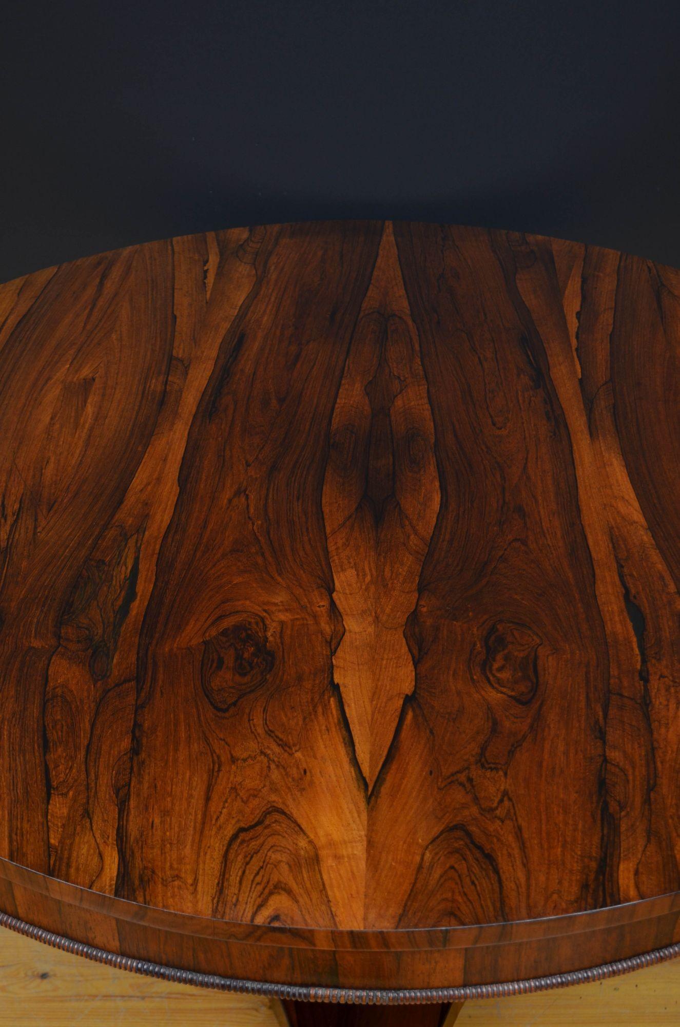 XIXe siècle Table centrale anglaise Regency en bois de rose en vente