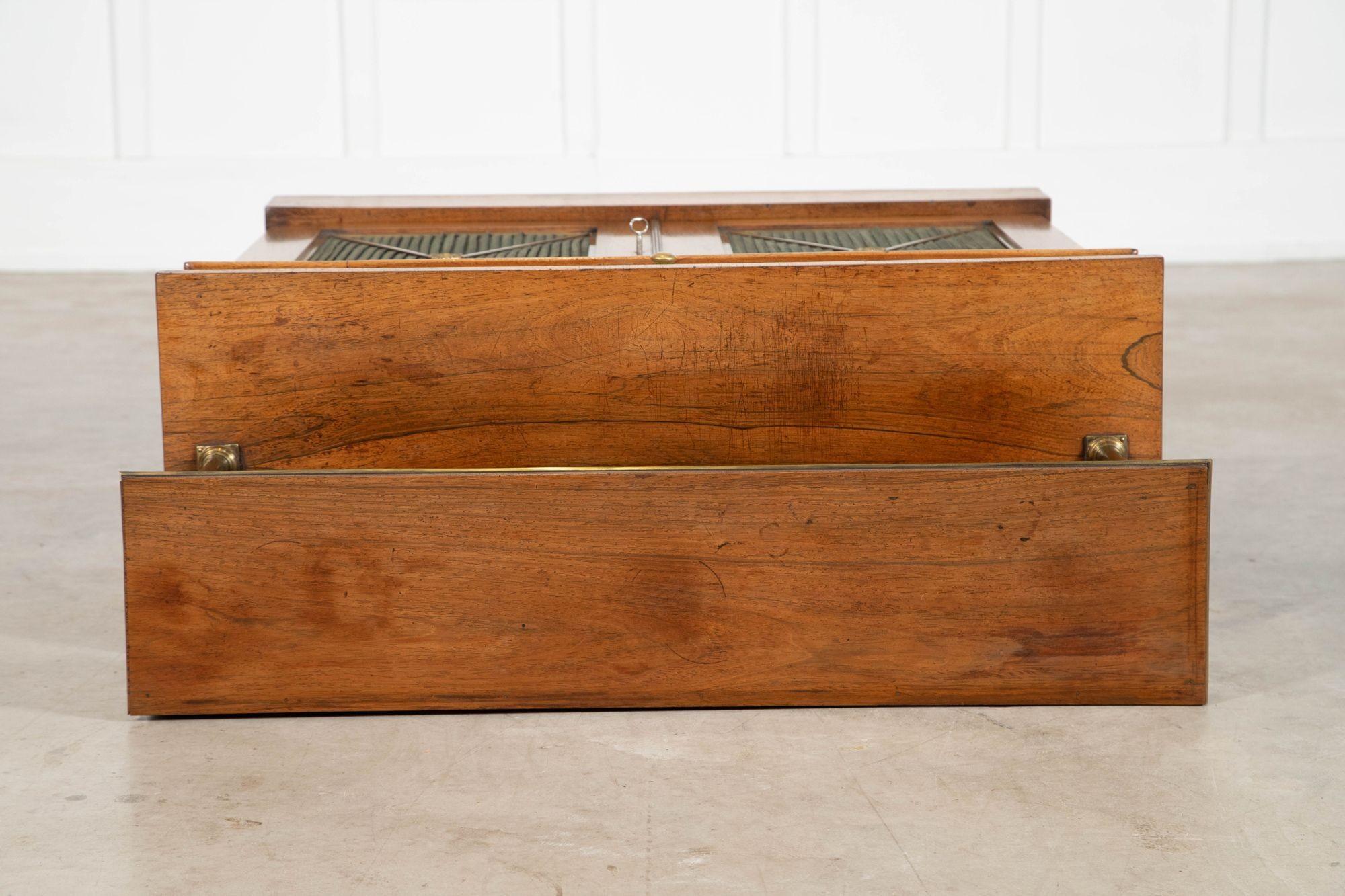 Chiffoniere inglese Regency in palissandro in vendita 5