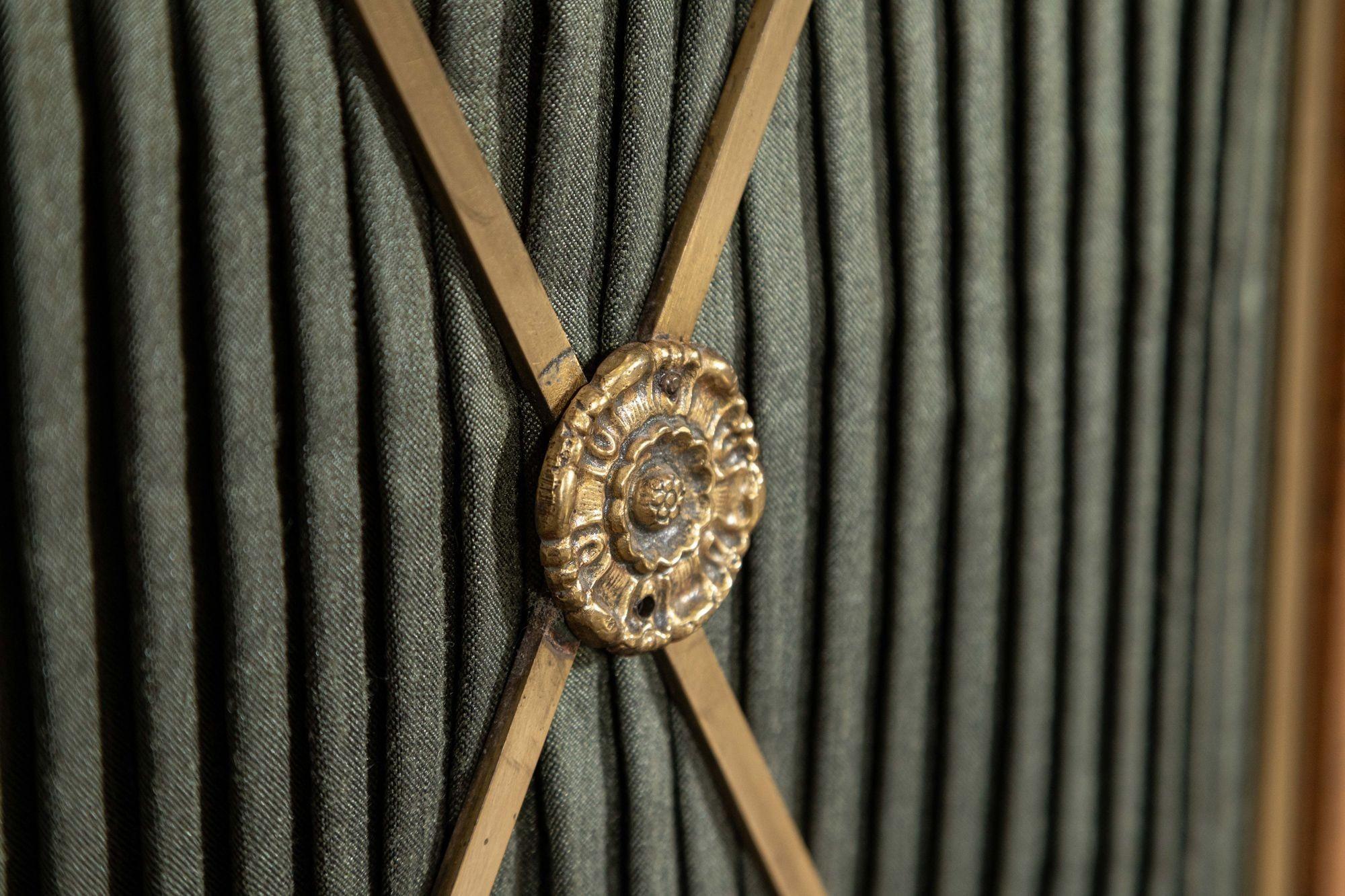 Chiffoniere inglese Regency in palissandro In condizioni buone in vendita a Staffordshire, GB