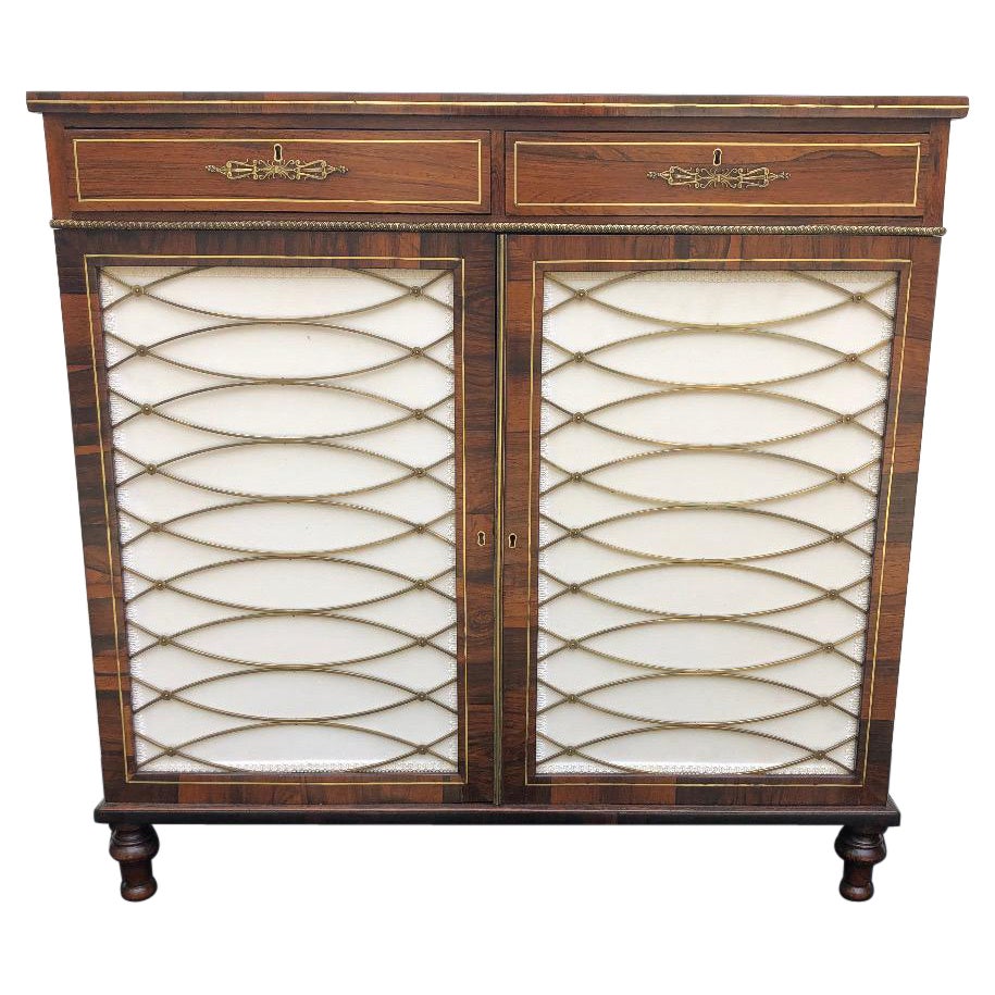 Crédence / armoire d'appoint en bois de rose de style Régence anglaise, début du 19ème siècle