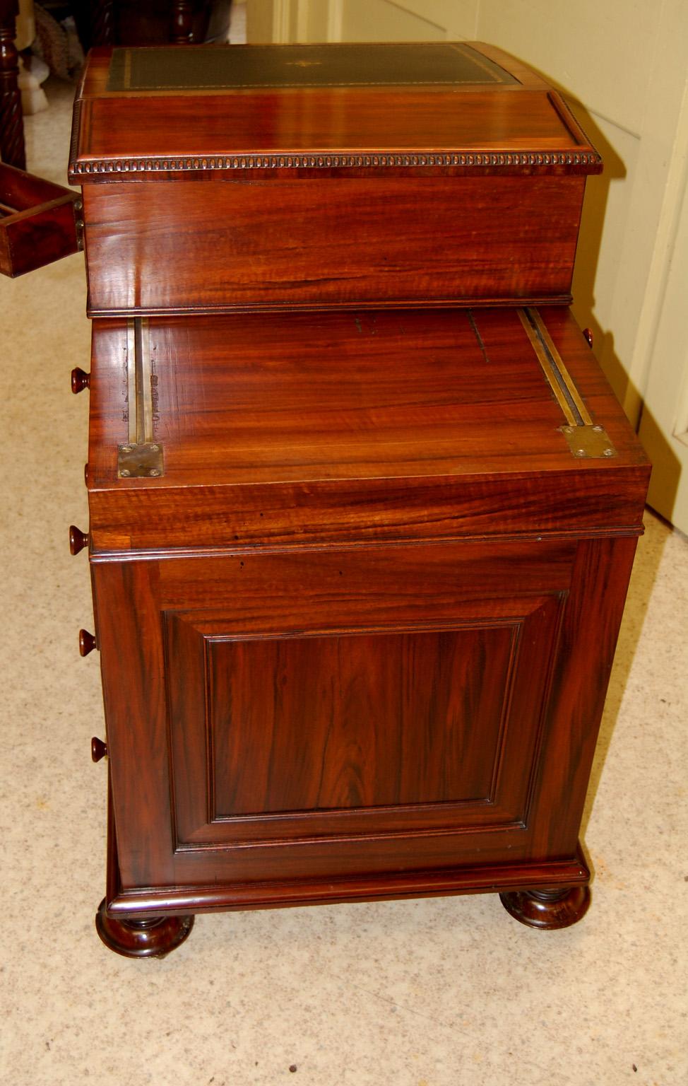 English Regency Rosewood Davenport Desk with Bookslides, Ink Drawer & Drawers In Good Condition In Wells, ME