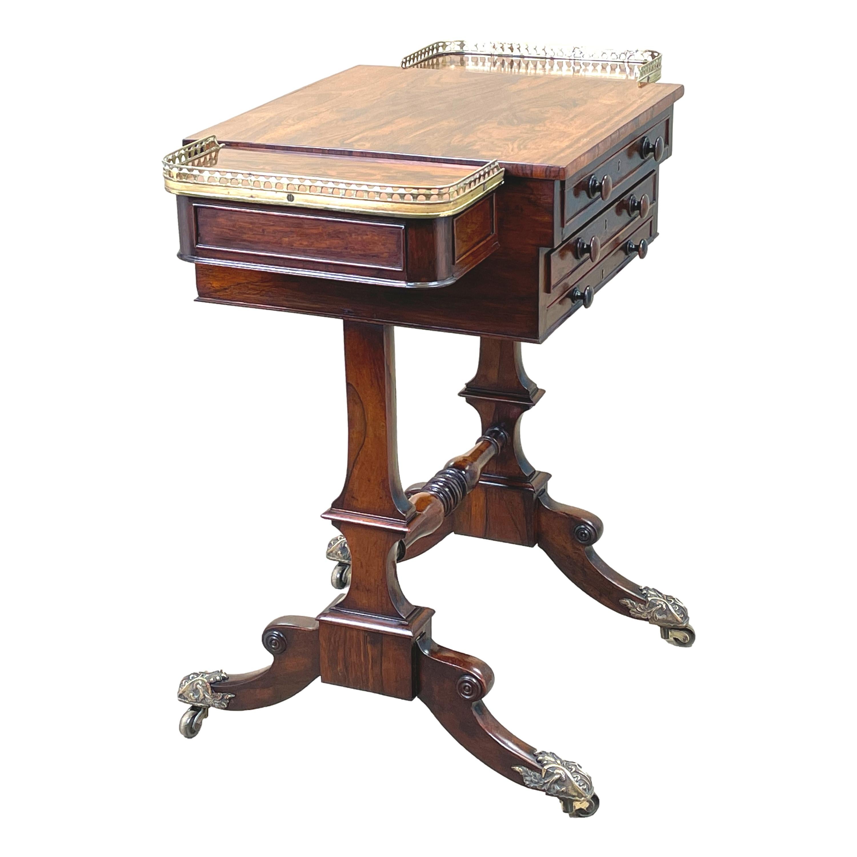 Englischer Regency-Spieltisch aus Rosenholz (19. Jahrhundert) im Angebot