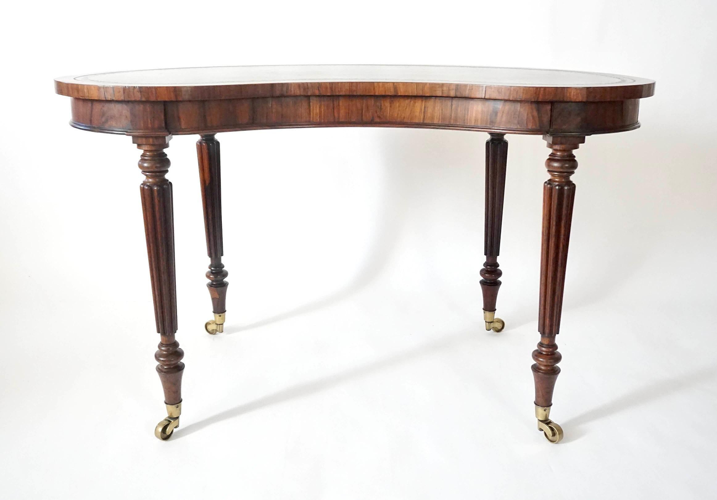 English Regency Rosewood Writing Table of Kidney Form by Gillows, circa 1815 In Good Condition In Kinderhook, NY