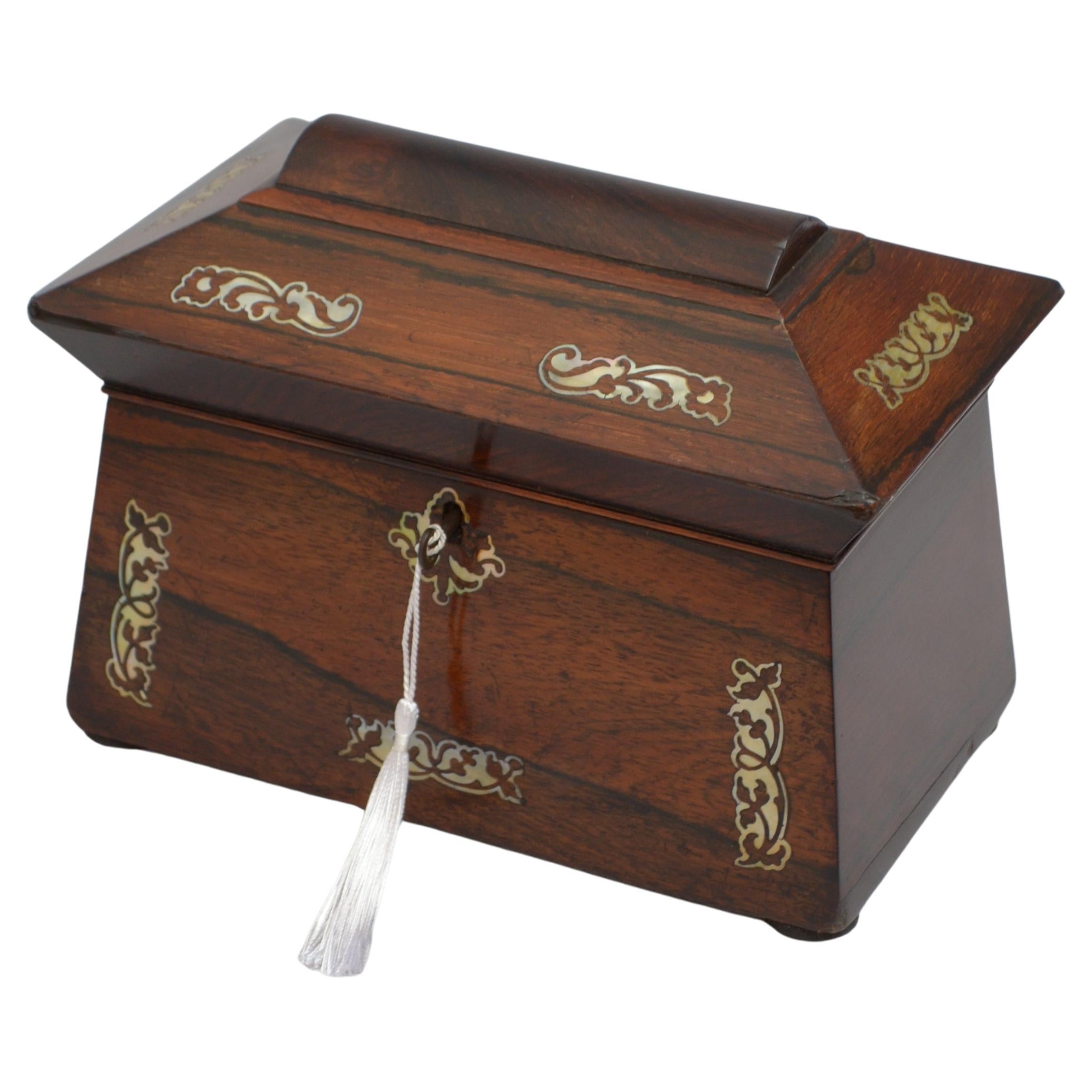 Englischer Regency-Sarkophag-Schmuckkasten im Angebot